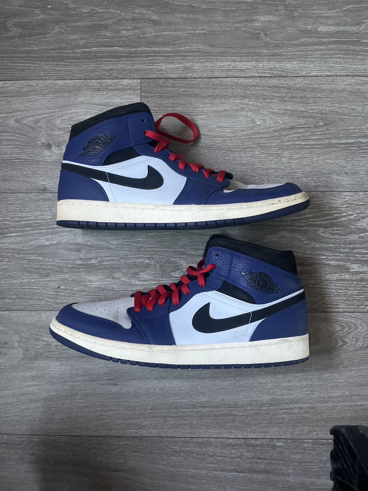 MEN'S AIR JORDAN RETRO HIGH OG BLUE AND RED SHOES