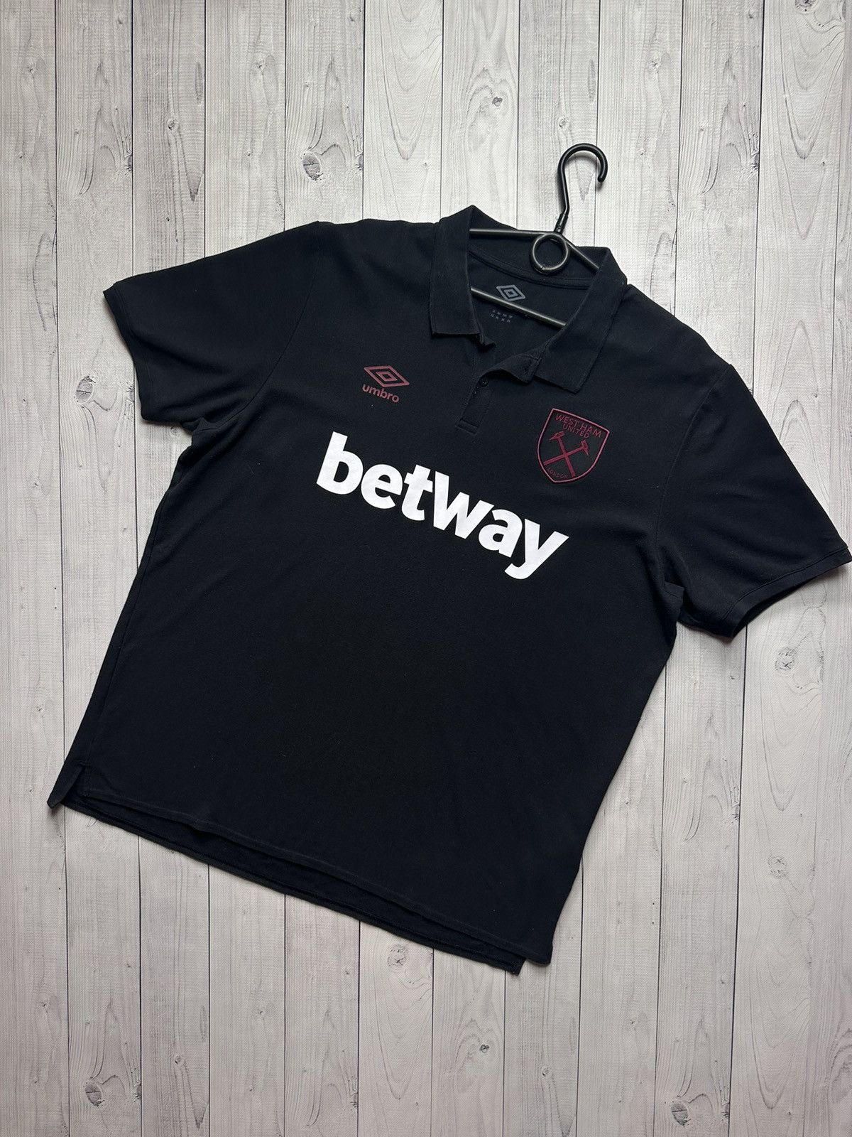 Vintage Umbro west ham United soccer jersey size XL