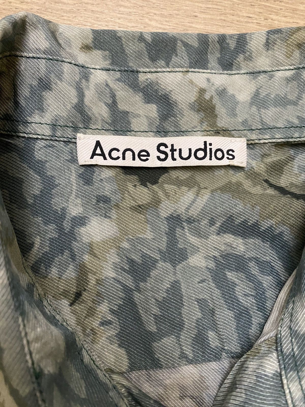 Acne Studios Acne Studios Printed Green Abstract Collares Shirt Size 44 S Size US S / EU 44-46 / 1 - 3 Thumbnail