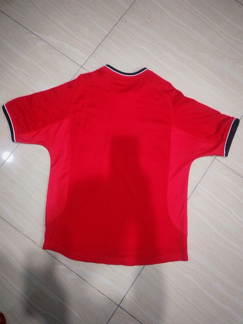 Umbro Man United Umbro 00/02 Vodafone Home Jersey Size US M / EU 48-50 / 2 - 6 Thumbnail