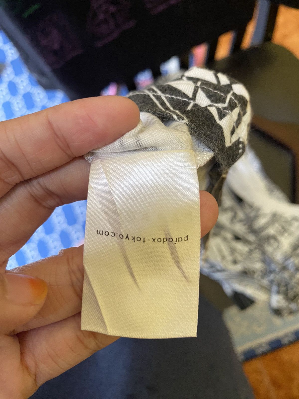 Other Paradox tshirt Size US L / EU 52-54 / 3 - 5 Thumbnail
