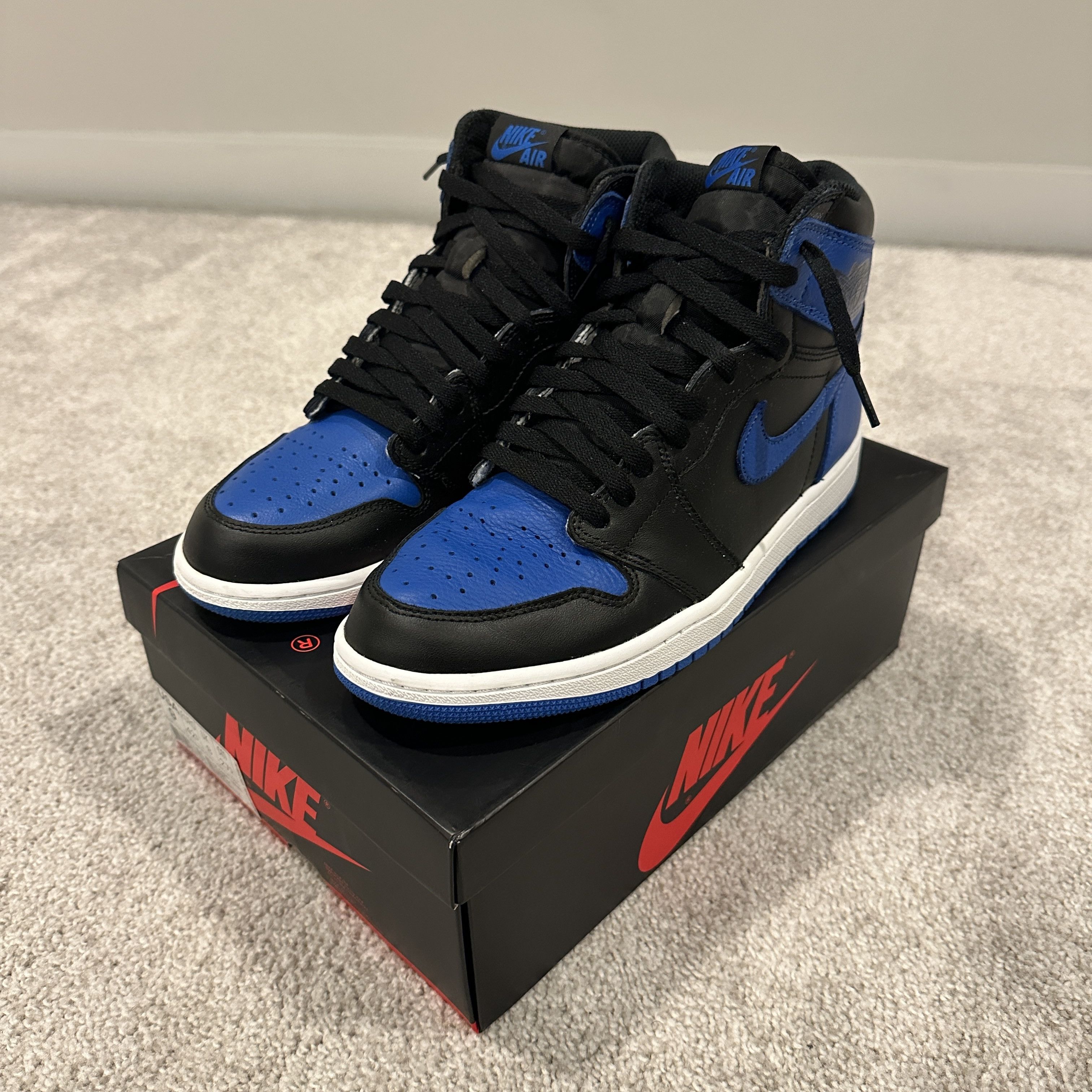 Nike Air Jordan 1 "Royal" 2017