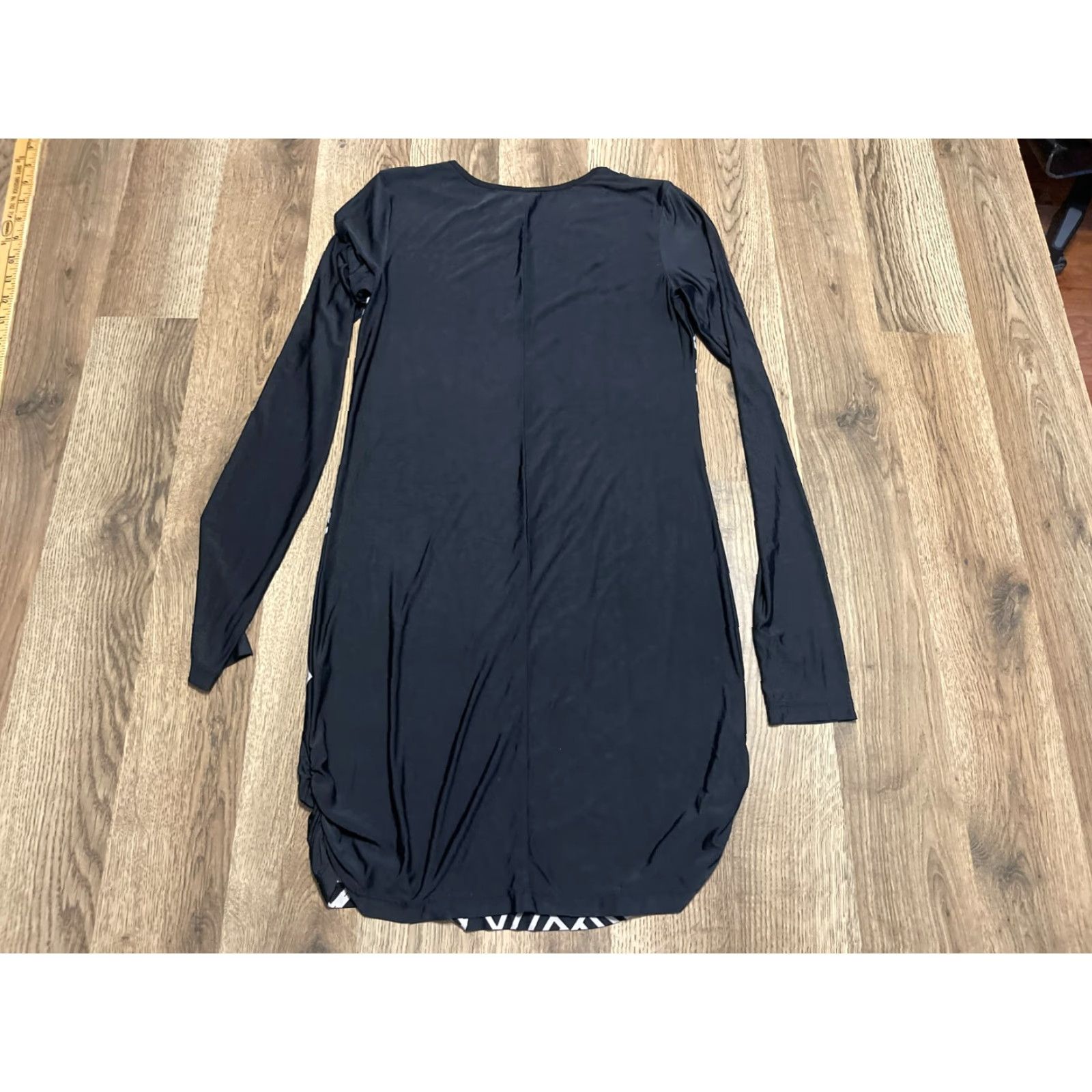 Vintage **Olian Women's XS Black/White Geo Print Long Sleeve Shirt Dress** User: Olian Women's Size XS Black/White Geo Print Long Sleeve Shirt Dress Size XS / US 0-2 / IT 36-38 - 2 Thumbnail
