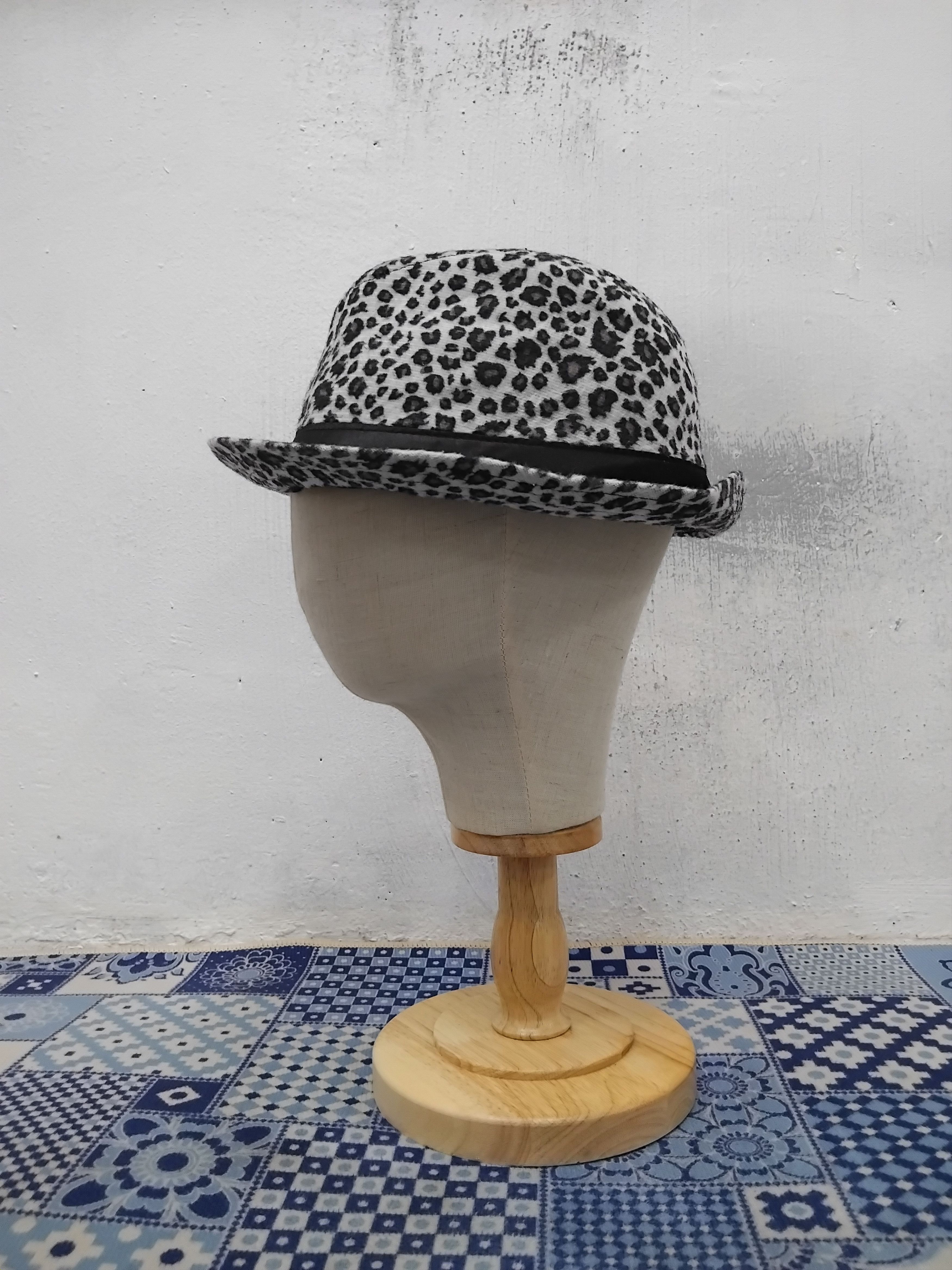 Japanese Brand 💥White leopard chicanos style fedora hat Size ONE SIZE - 4 Thumbnail