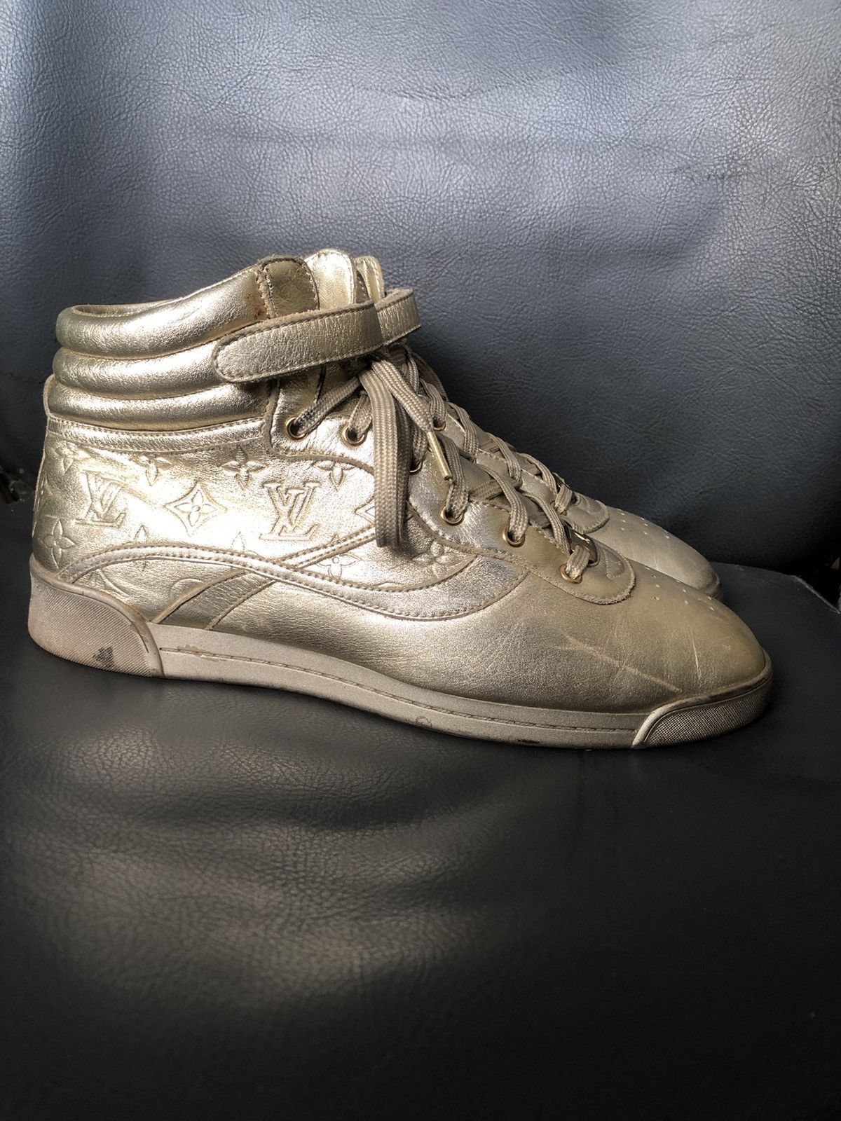 Louis Vuitton Louis Vuitton Gold Leather Women’s High Top Sneakers Sz 36 Size US 6 / IT 36 - 5 Thumbnail