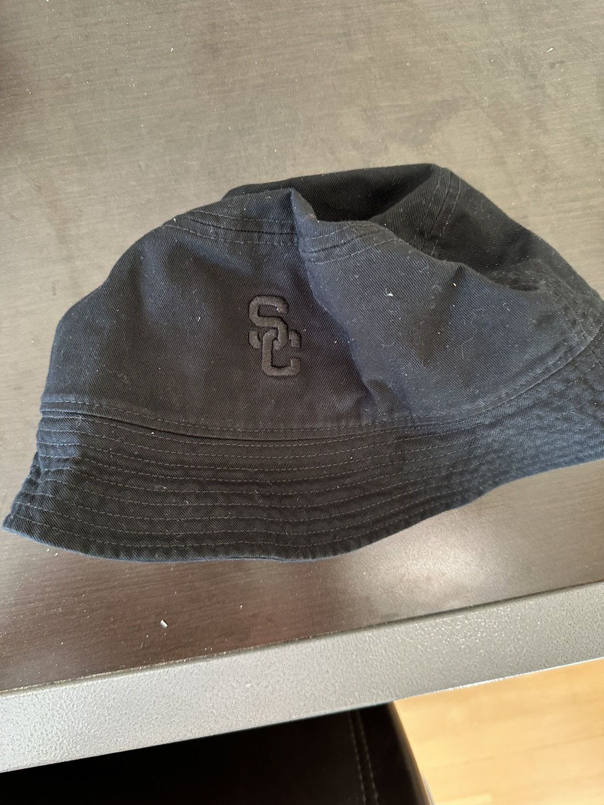 Nike USC x Nike Bucket Hat Size ONE SIZE - 1 Thumbnail