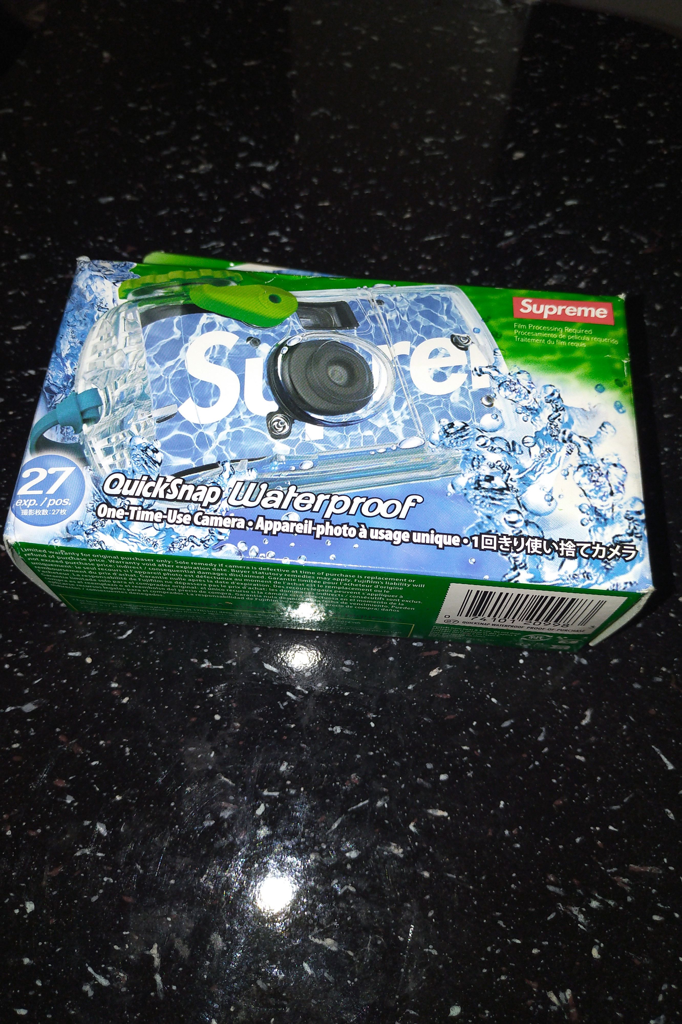 Fujifilm × Supreme supreme Fujifilm waterproof camera Size ONE SIZE - 1 Preview