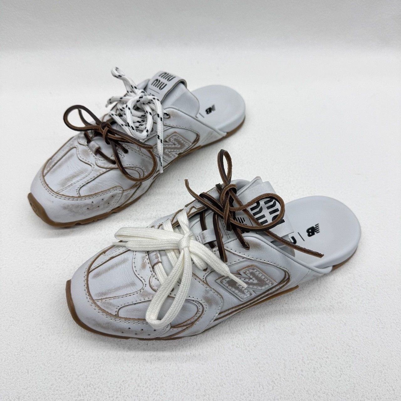 New Balance New Balance Distressed White Sandals us_6 Women Size US 6 / IT 36 - 1 Thumbnail