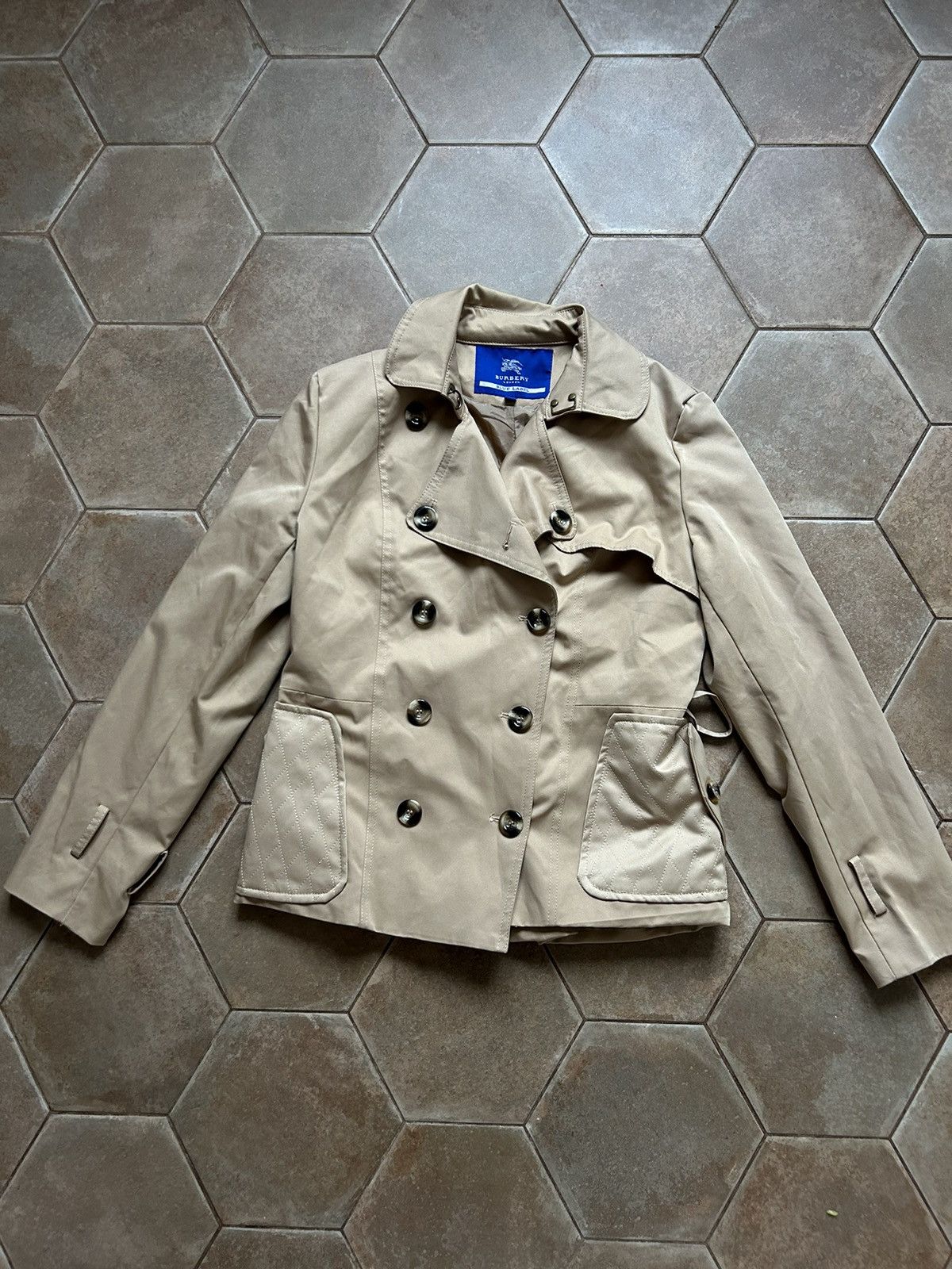 Burberry Blue Label ベージュ ミリタリージャケット M Burberry Blue Label ベージュ ミリタリージャケット M