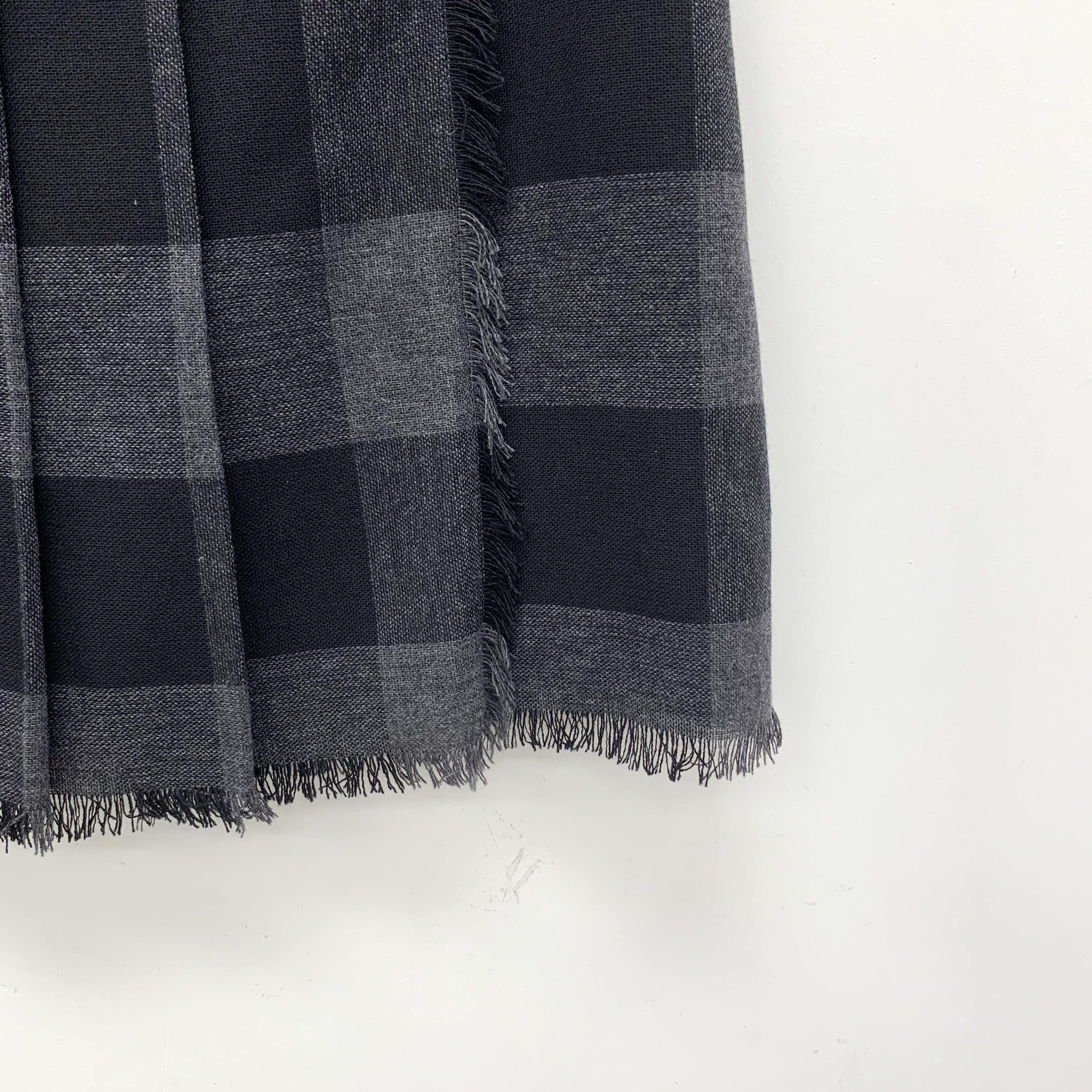 Dior Dior Pleated Skirt (Size 38) Size 26" / US 2 / IT 38 - 6 Thumbnail