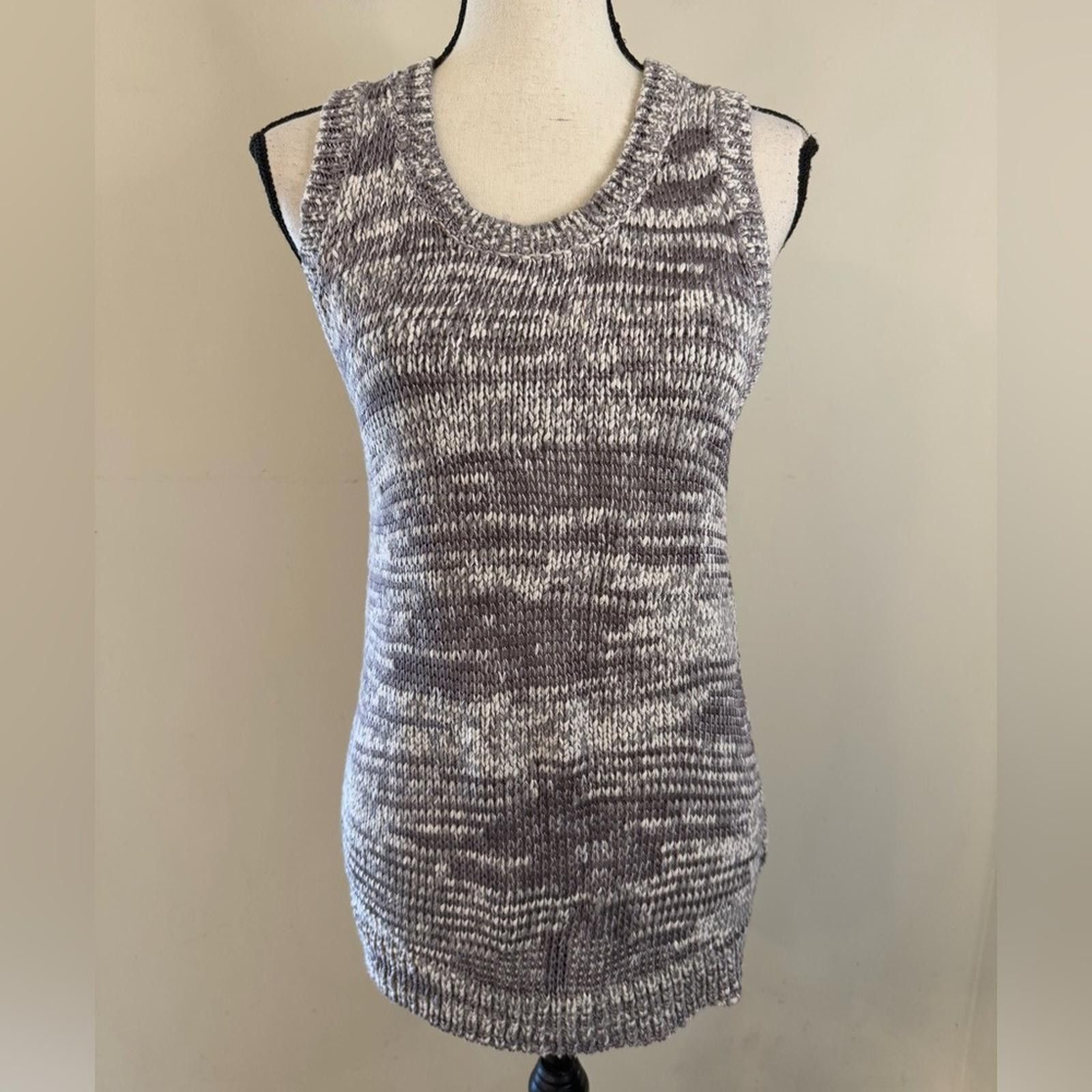 Other Saint Tropez West sleeveless sweater metallic knit SZ LG Size L / US 10 / IT 46 - 1 Thumbnail