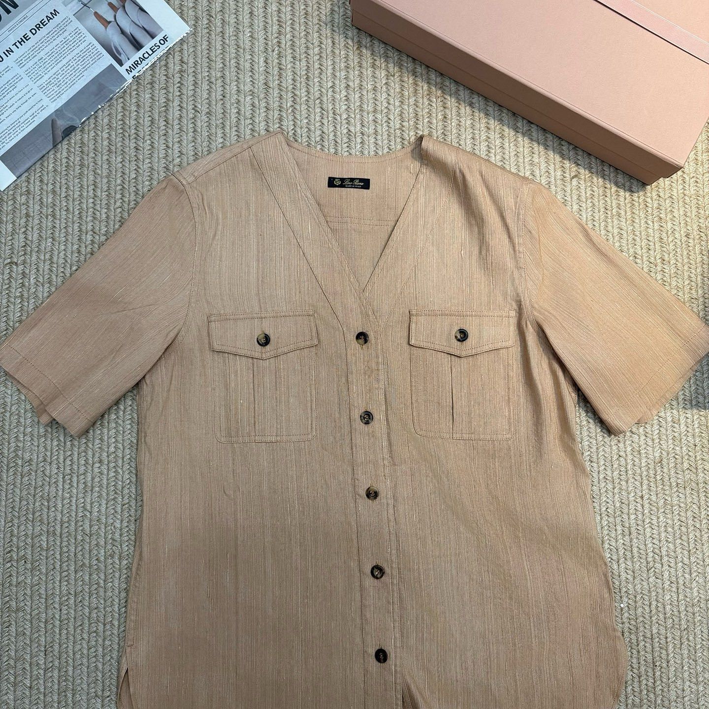 Loro Piana Loro Piana V-Neck Silk Blouse Size 42 Size M / US 6-8 / IT 42-44 - 1 Thumbnail