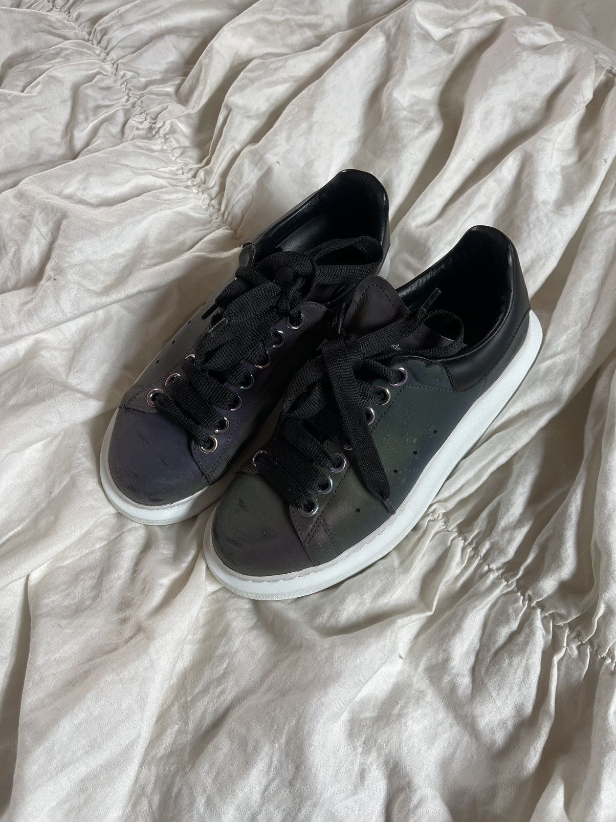 Alexander McQueen Alexander McQueen Iridescent Sneakers Beetle Black chameleon Size US 6 / IT 36 - 23 Thumbnail