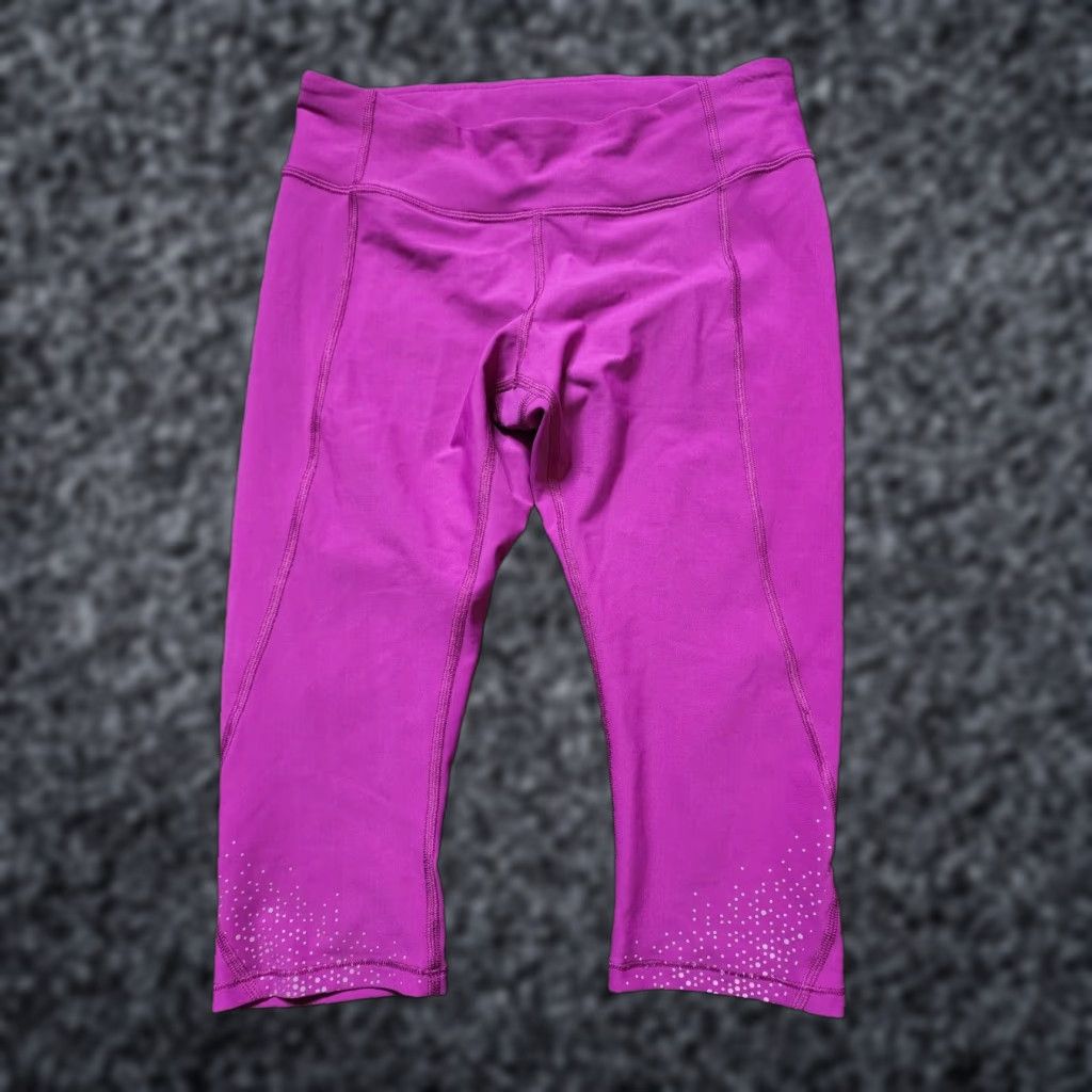 Lululemon Lululemon Purple Cropped Leggings Reflective Dots Zip Pocket Size 8 Womens Yoga Gym Running CROP Size 27" / US 4 / IT 40 - 1 Thumbnail