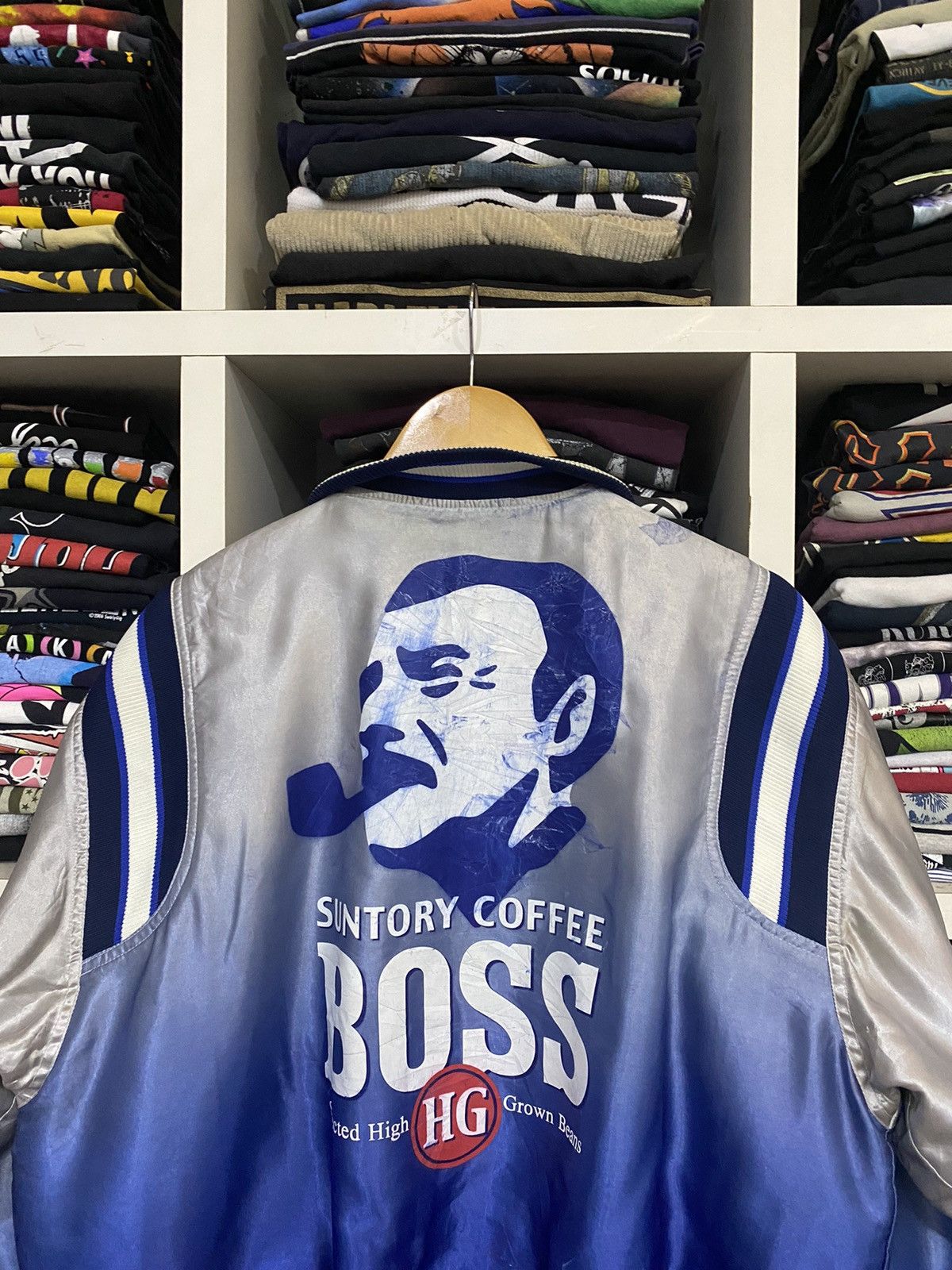 Japanese Brand Vintage Suntory Coffee Boss Black Gold Jacket Size US XL / EU 56 / 4 - 13 Thumbnail