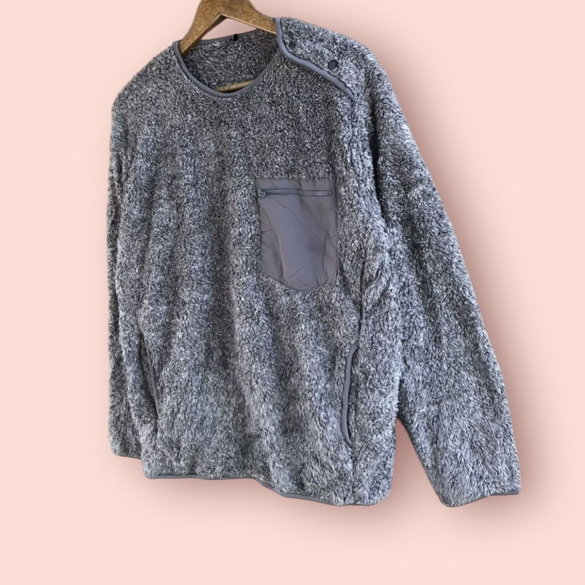 Japanese Brand × Jun Takahashi × Uniqlo UNIQLO SOFT FLUFFY FLEECE PULLOVER SWEATER Size US L / EU 52-54 / 3 - 7 Thumbnail