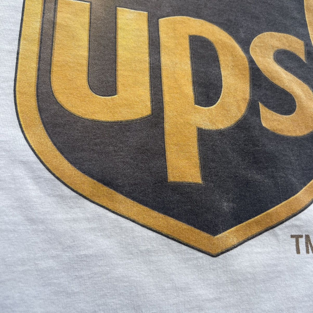 Vintage Vintage Y2K UPS Logo Shirt Size US L / EU 52-54 / 3 - 3 Thumbnail