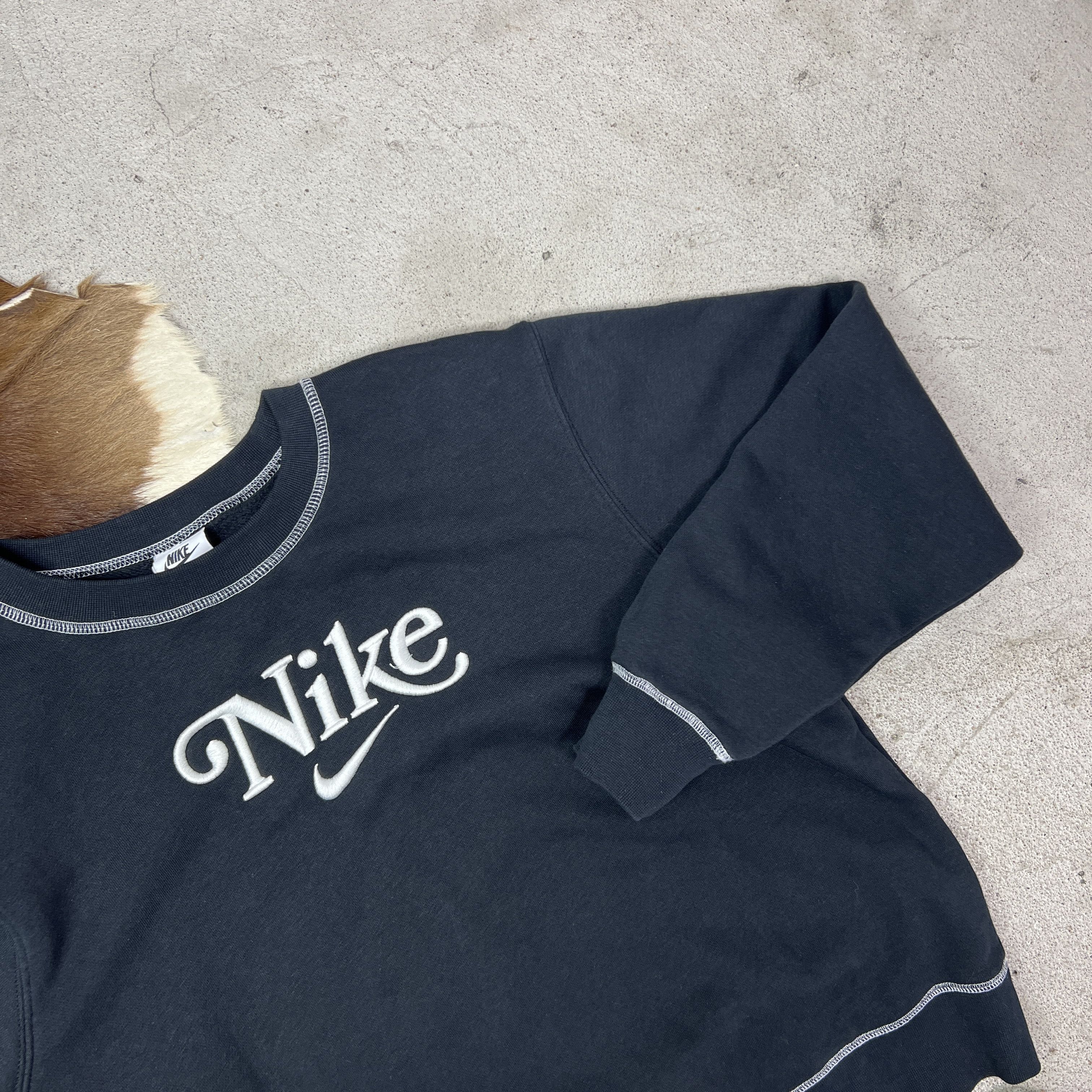 Nike Vintage Sporty Streetwear Nike Women's Sweatshirt 00s Size S / US 4 / IT 40 - 4 Thumbnail