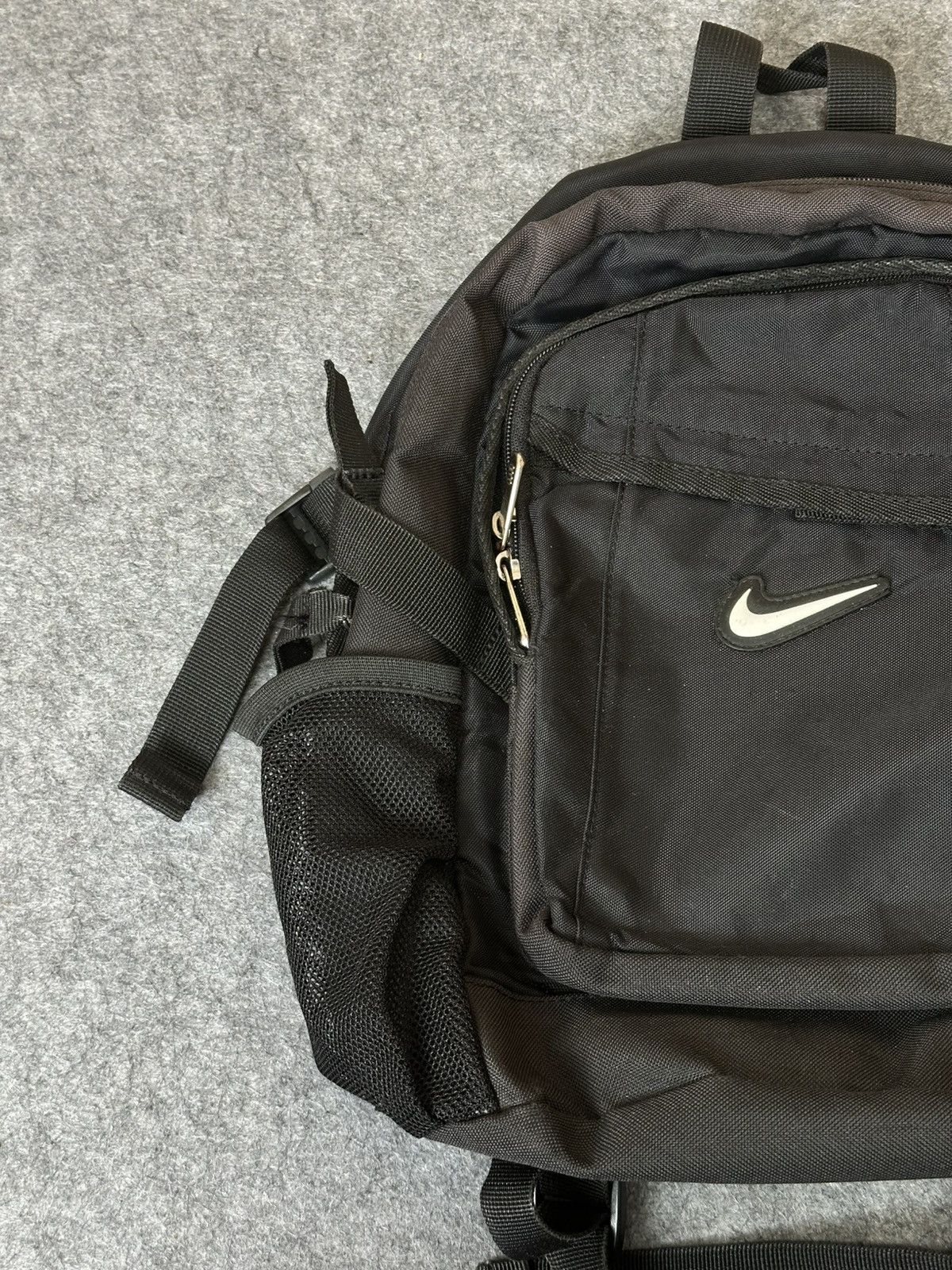 Nike Nike Y2K archive backpack with mesh side pockets. Size ONE SIZE - 2 Thumbnail