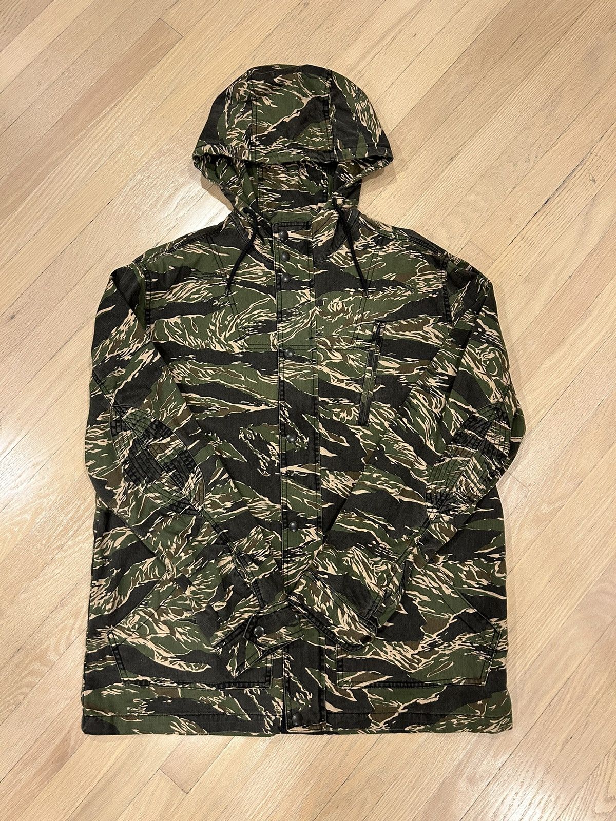 Supreme Supreme SS07 Tiger Camo Field Jacket L | Grailed
