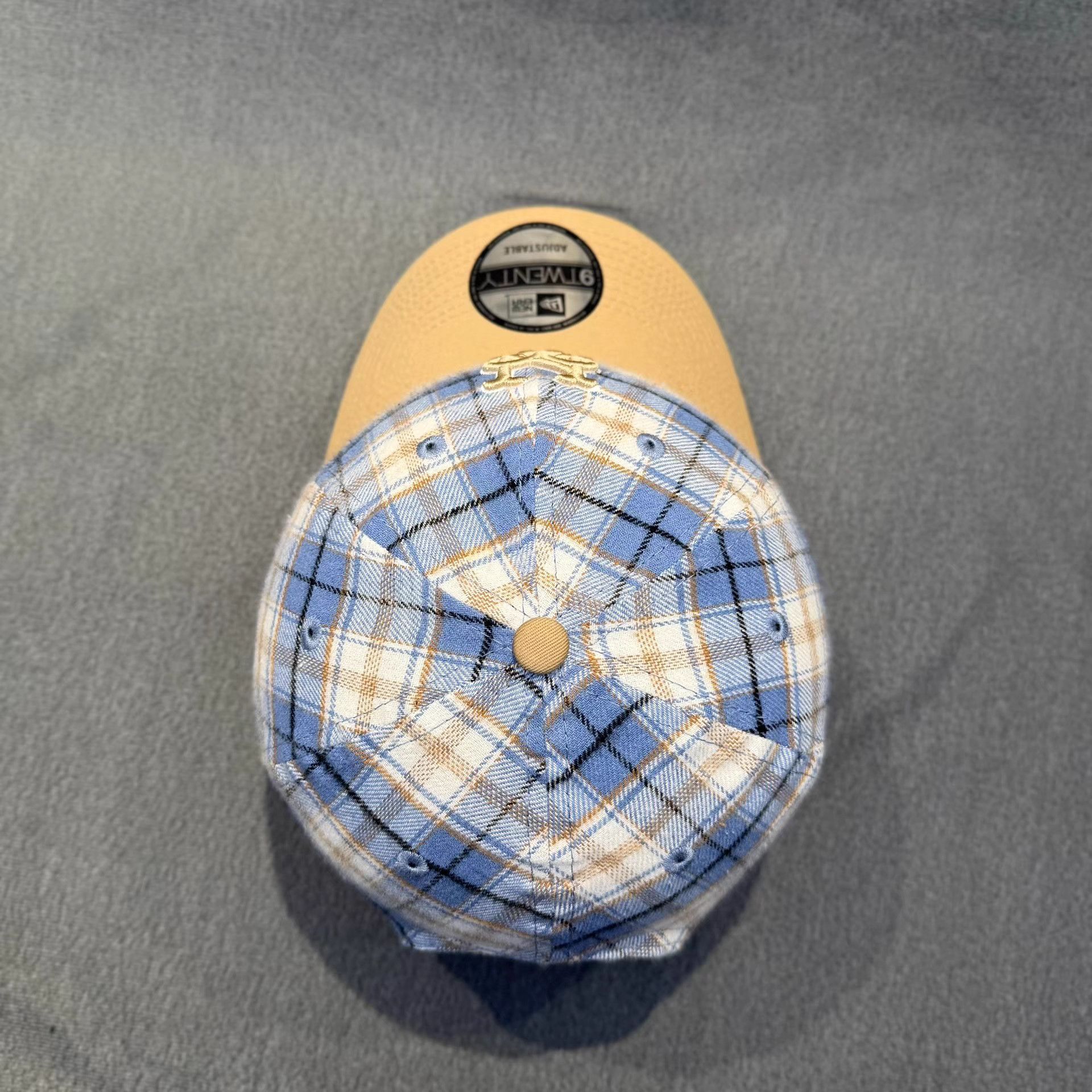 New Era New Era Curved Brim Cap。 Q5 Size ONE SIZE - 2 Thumbnail