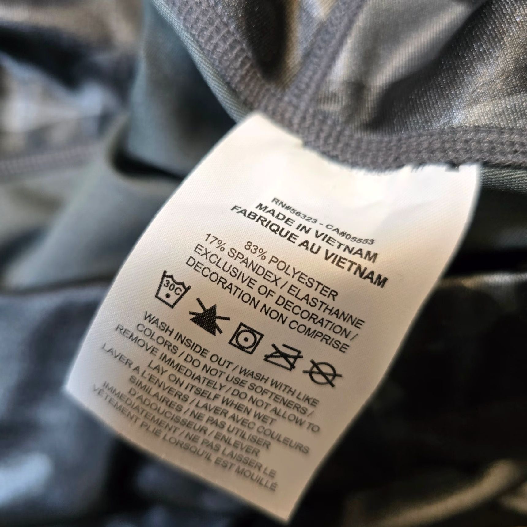 Nike Nike Dri-FIT Pants Women 2X Gray Camouflage Shiny Stretch Fitted Athleisure Casual Pants Size 40" / US 18 - 7 Thumbnail