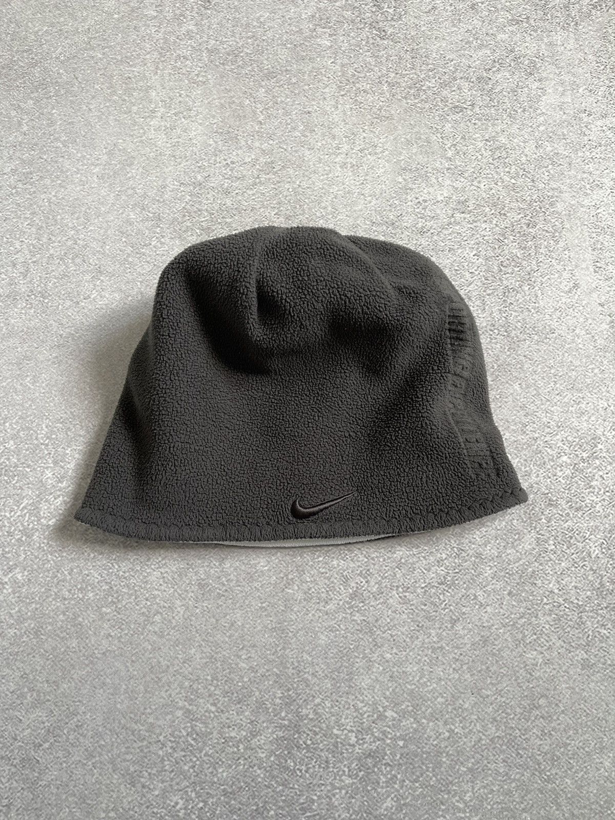 Nike Vintage Nike Reversible Fleece Y2k Swoosh Beanie Hat Size ONE SIZE - 2 Thumbnail