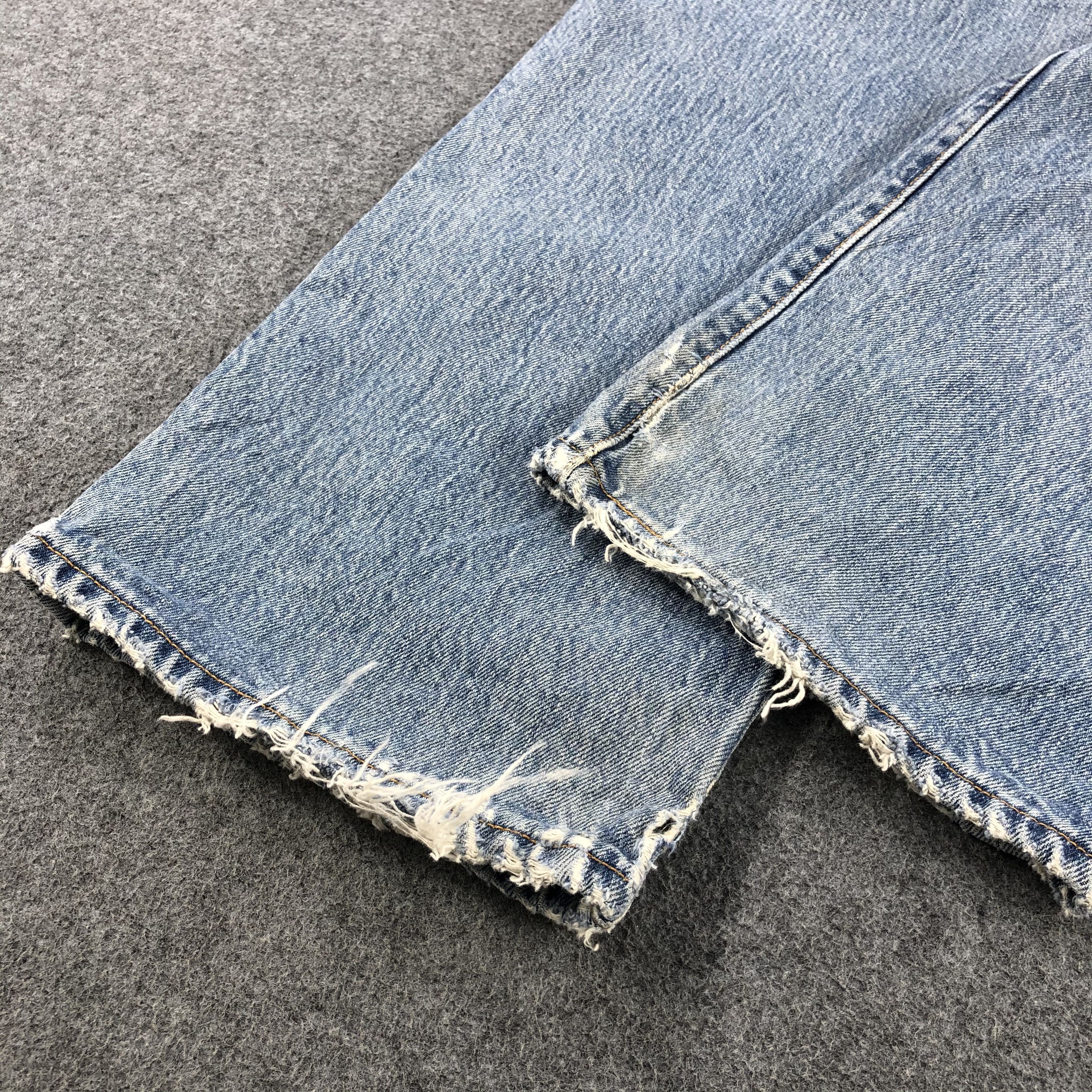Levi's 90s Vintage Blue Wash Levis 501 Jeans-JM1794 Size US 35 - 3 Thumbnail