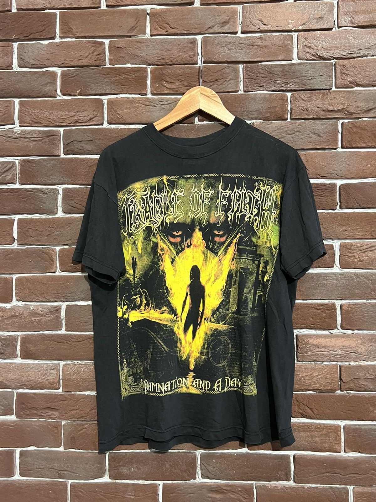 Band Tees 00s VINTAGE CRADLE OF FILTH DAMNATION AND A DAY BAND T-shirt Size US L / EU 52-54 / 3 - 1 Thumbnail