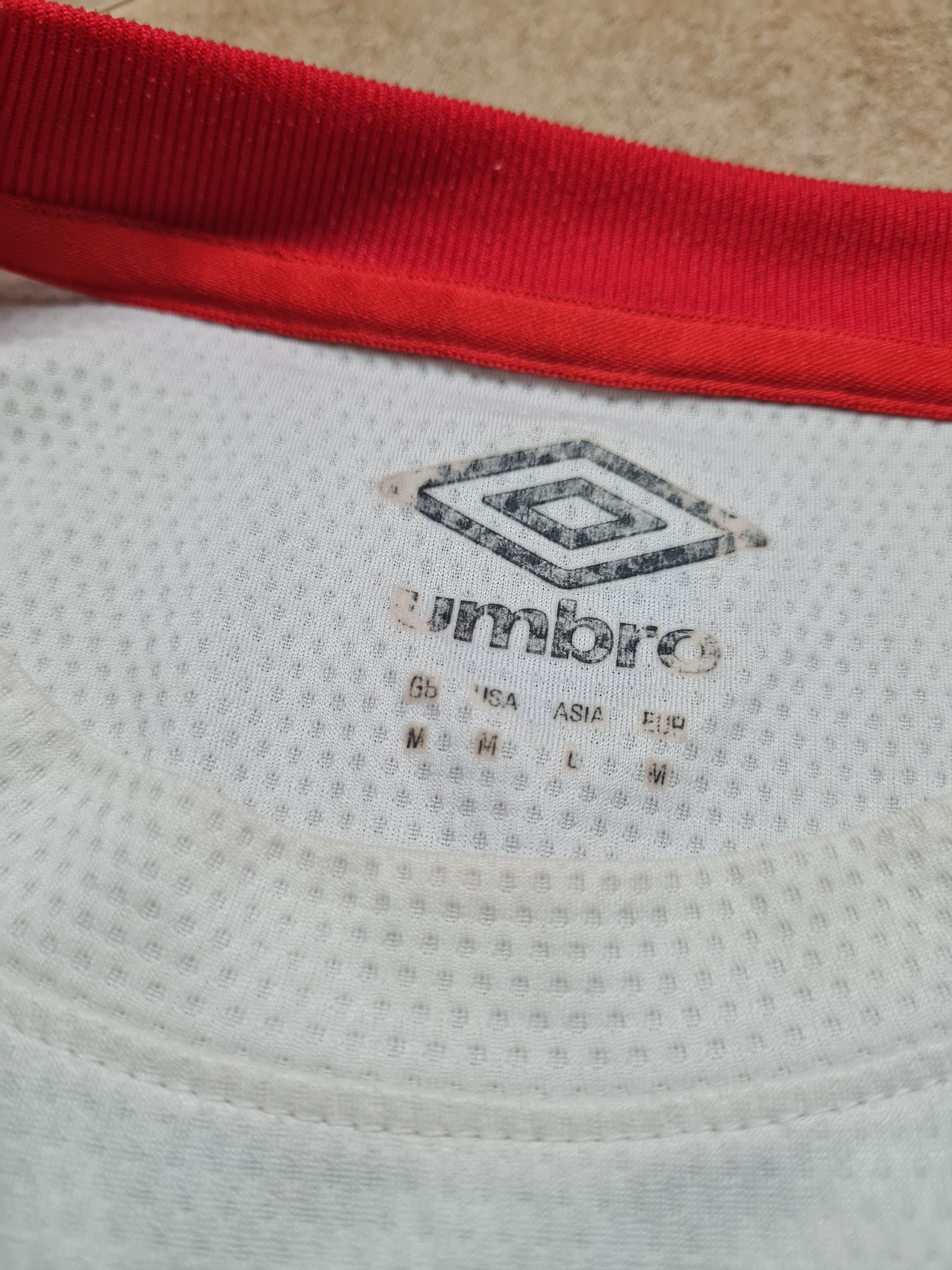 Umbro Football Shirt Peru Home Soccer Jersey 2015-2016 Umbro Size US M / EU 48-50 / 2 - 15 Thumbnail