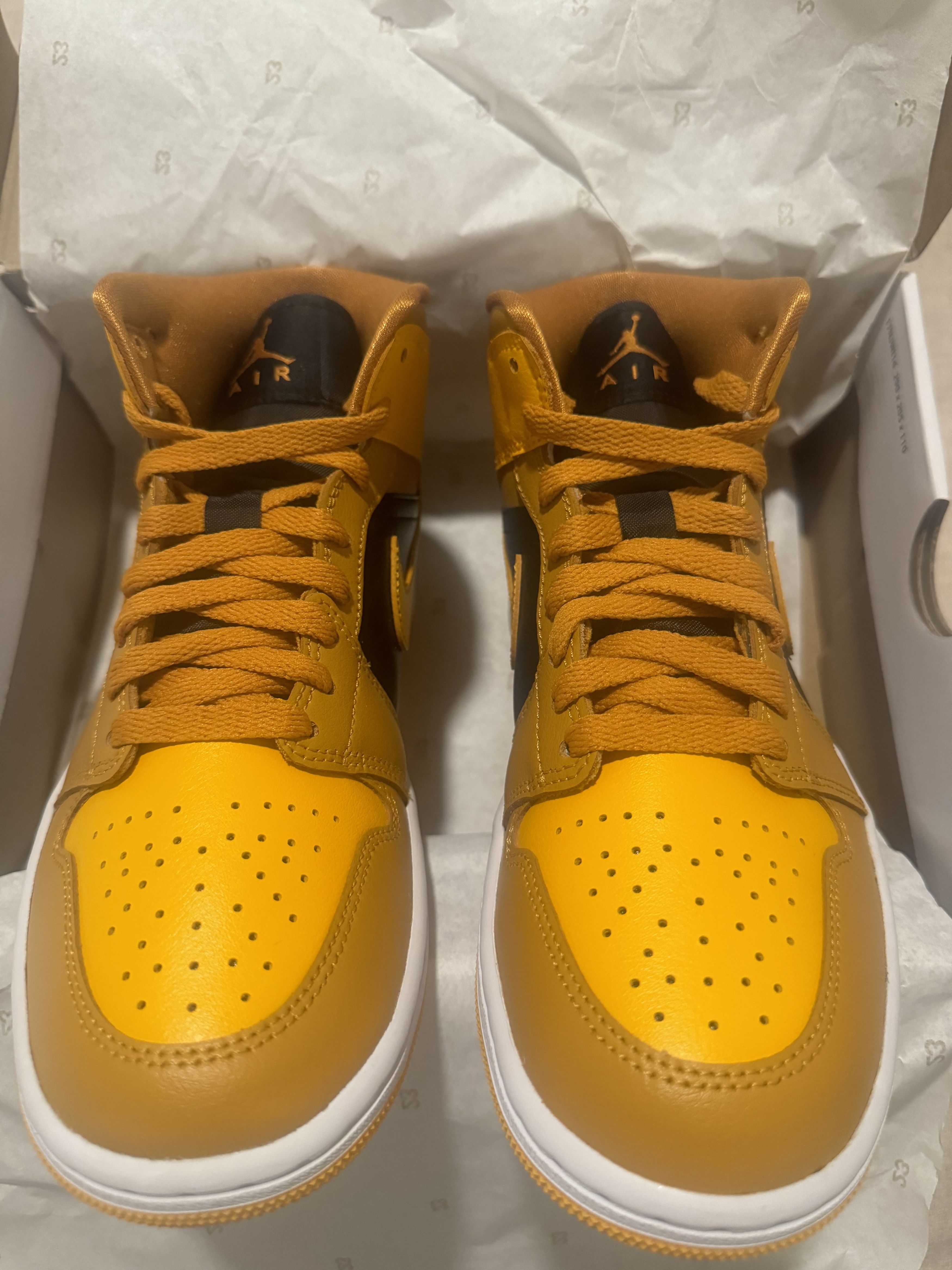 Jordan Brand × Nike NIB Women’s Air Jordan 1 Mid Chutney Size US 7.5 / IT 37.5 - 6 Thumbnail