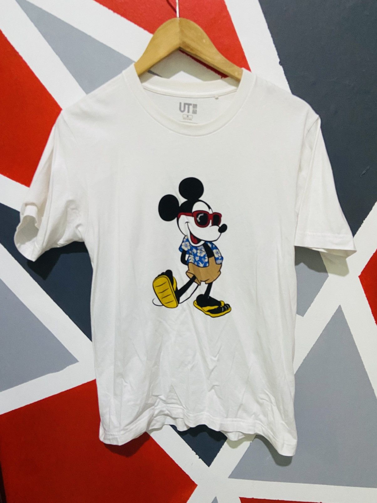 Mickey Mouse Mickey in Hawaii Tee Size US M / EU 48-50 / 2 - 1 Thumbnail