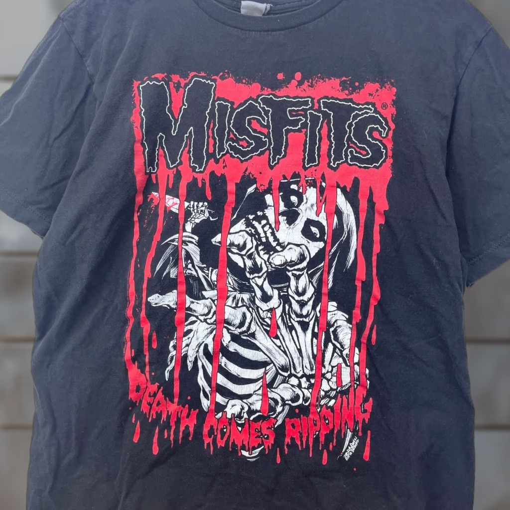 Vintage VINTAGE Misfits Band Skull T-Shirt L Men Black Short Sleeve 90s Concert Size US L / EU 52-54 / 3 - 1 Thumbnail
