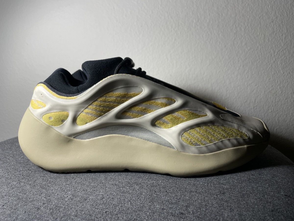 Adidas × Yeezy YEEZY 700 V3 ‘SANFFLOWER’ Size US 11.5 / EU 44-45 - 5 Thumbnail