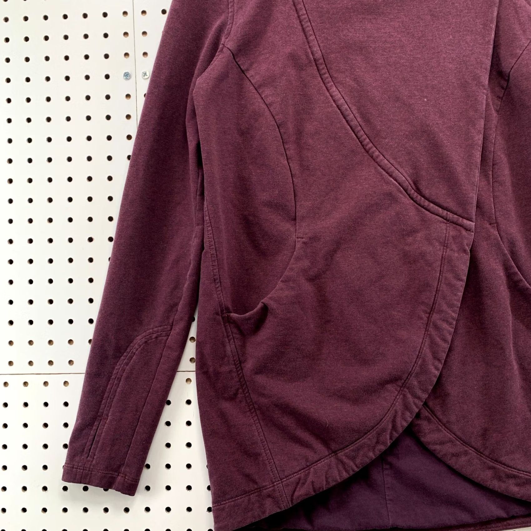 Lululemon Lululemon Sweater Womens 6 Red Jacket Size Thats Wrap Snap Stretch Pockets 19x33 Size M / US 6-8 / IT 42-44 - 3 Thumbnail