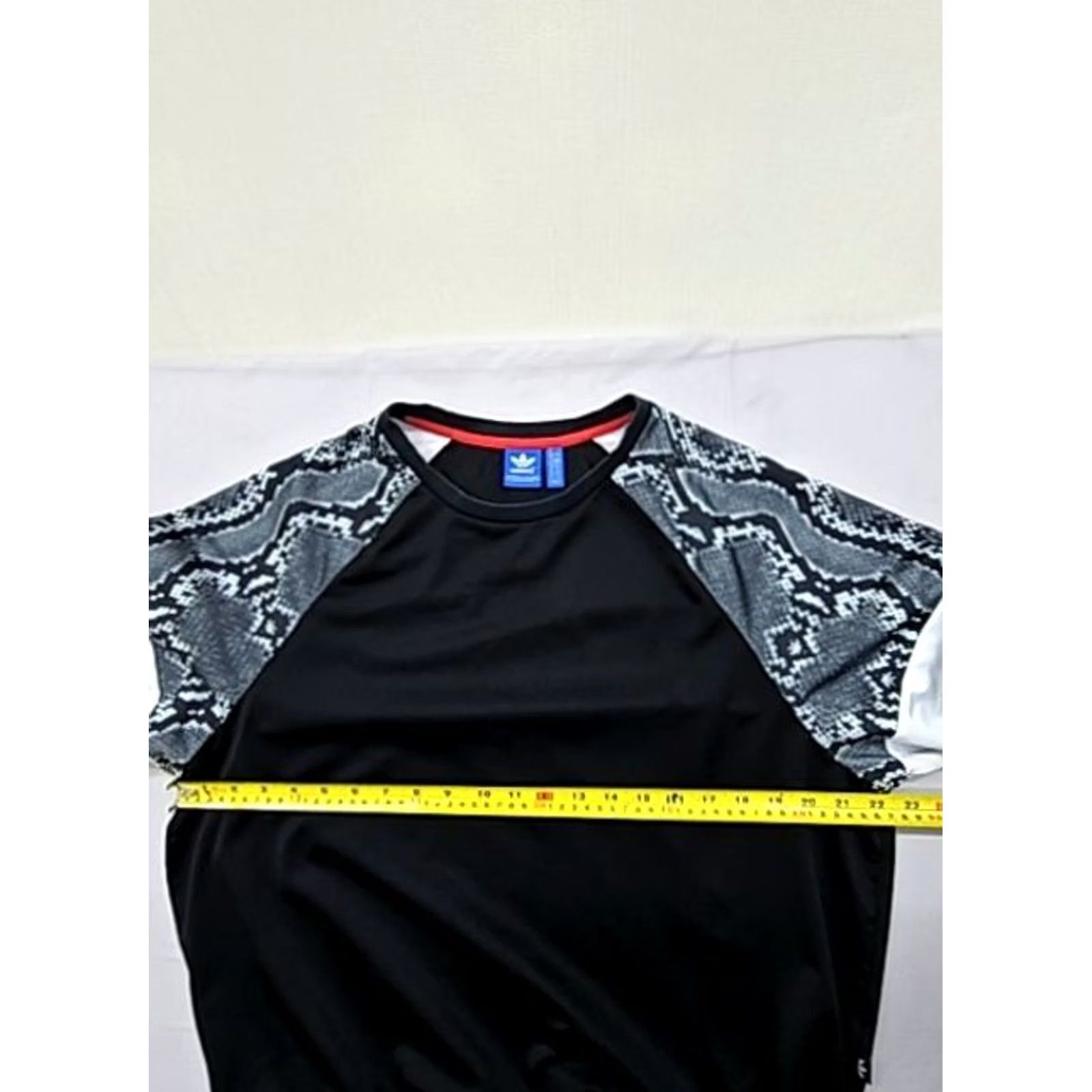 Adidas Adidas Originals Snakeskin Print Crew Sweatshirt S Women Black, White, Grey Size S / US 4 / IT 40 - 7 Thumbnail