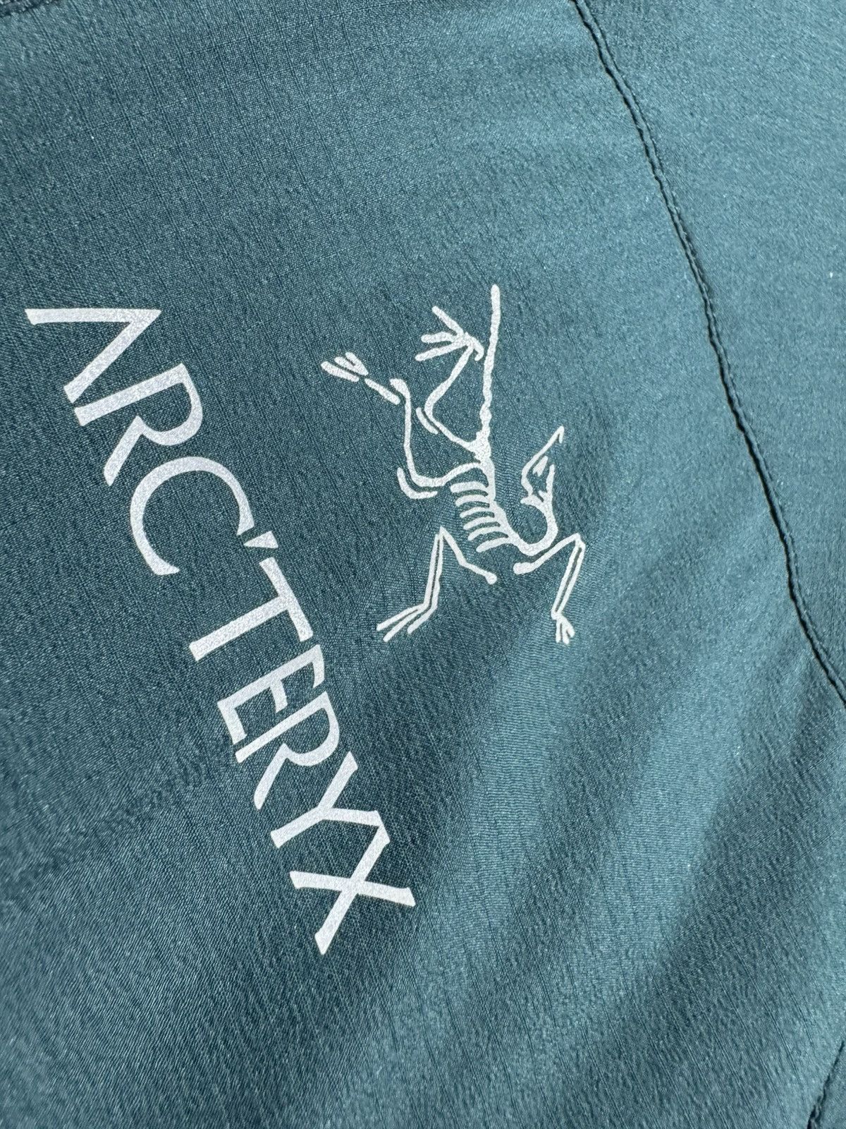 Arc'teryx Arc’teryx Men’s Light Jacket Outdoor Size L Size US L / EU 52-54 / 3 - 5 Thumbnail
