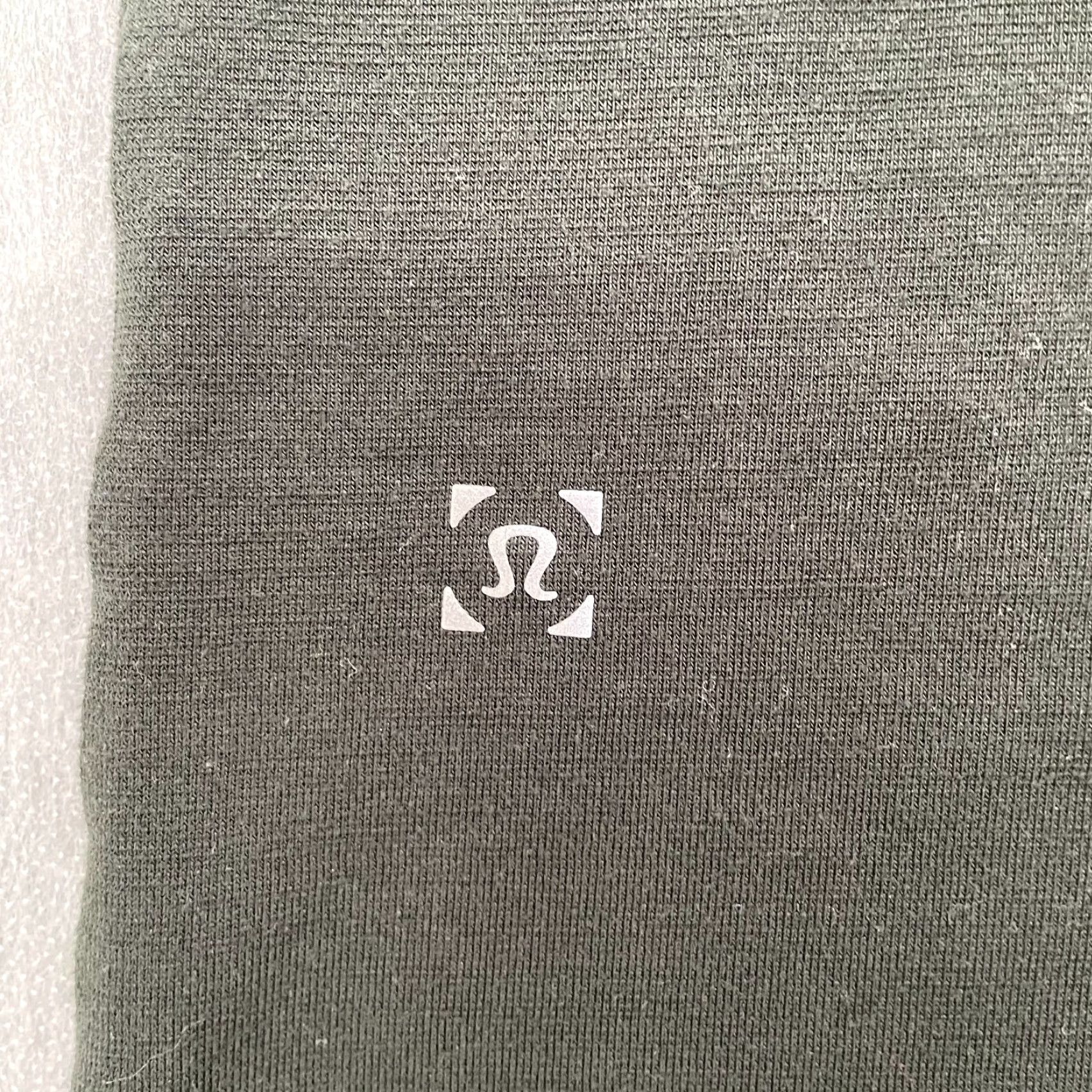 Lululemon VINTAGE Lululemon Polo Shirt Men Medium Black Activewear Gym Casual Tech Model M Size US M / EU 48-50 / 2 - 5 Thumbnail