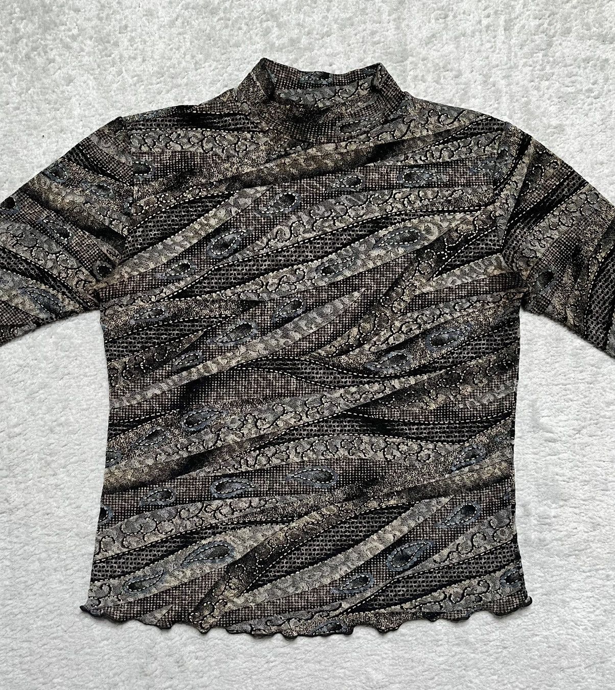 Vintage Vintage Black Green Print Longsleeve T-shirt Tee Scales Size S / US 4 / IT 40 - 2 Thumbnail