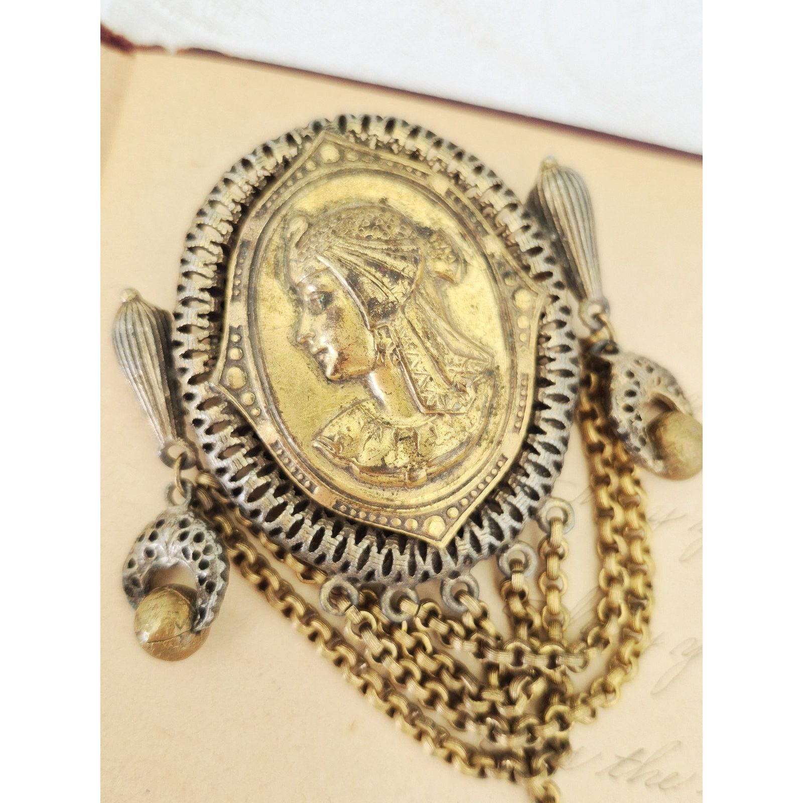 Other Vintage Gold-tone Chatelaine Brooch Size ONE SIZE - 2 Thumbnail