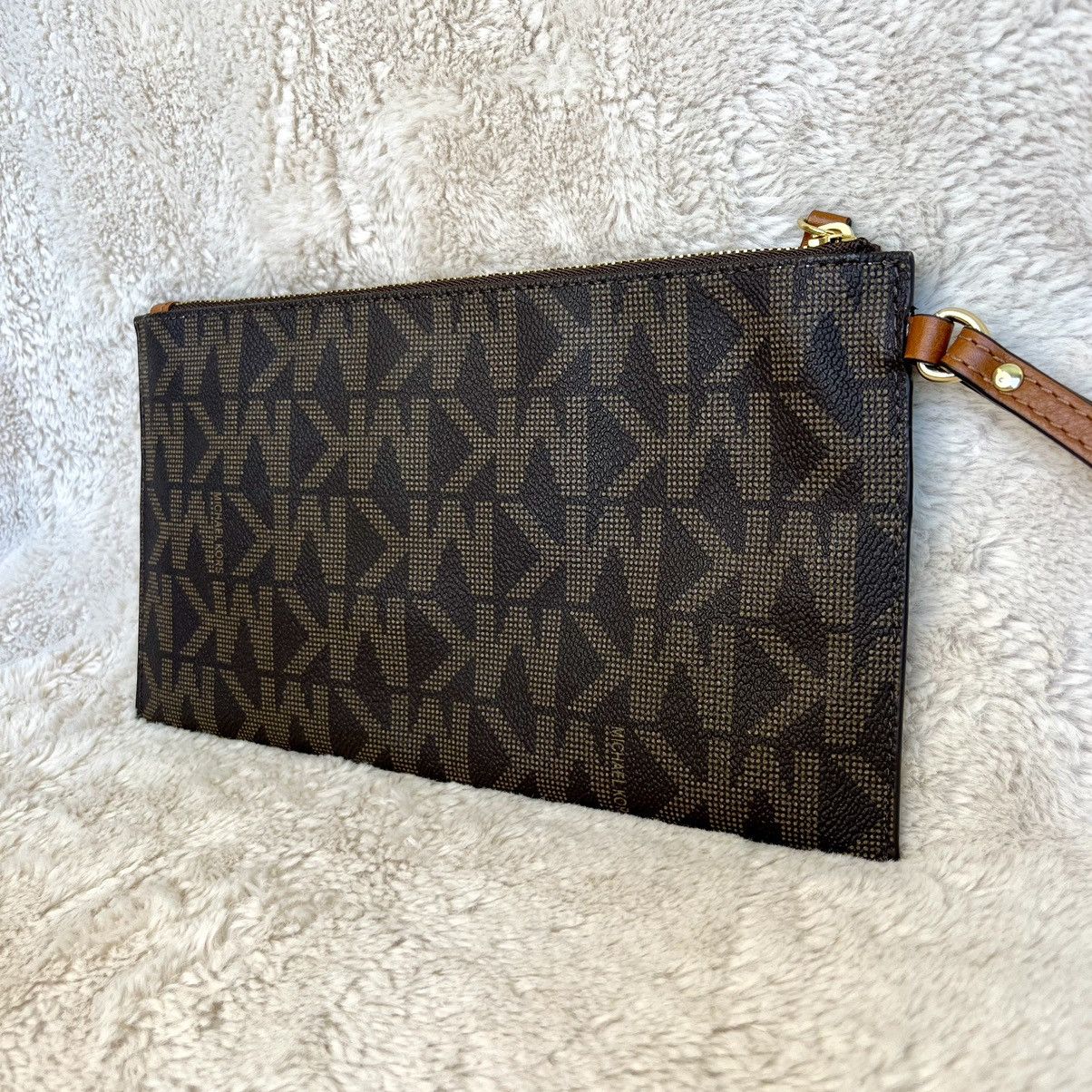 Michael Kors NWT Michael Kors Fulton Monogram Clutch Wristlet Size ONE SIZE - 5 Thumbnail