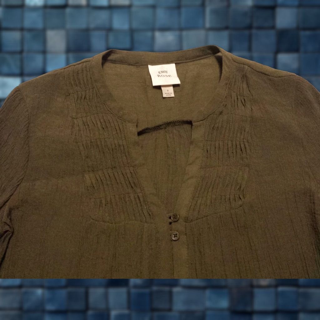 Vintage Knox Rose Shirt Womens Small Long Sleeve Button-Front Solid Green Rayon V-Neck Size S / US 4 / IT 40 - 1 Thumbnail