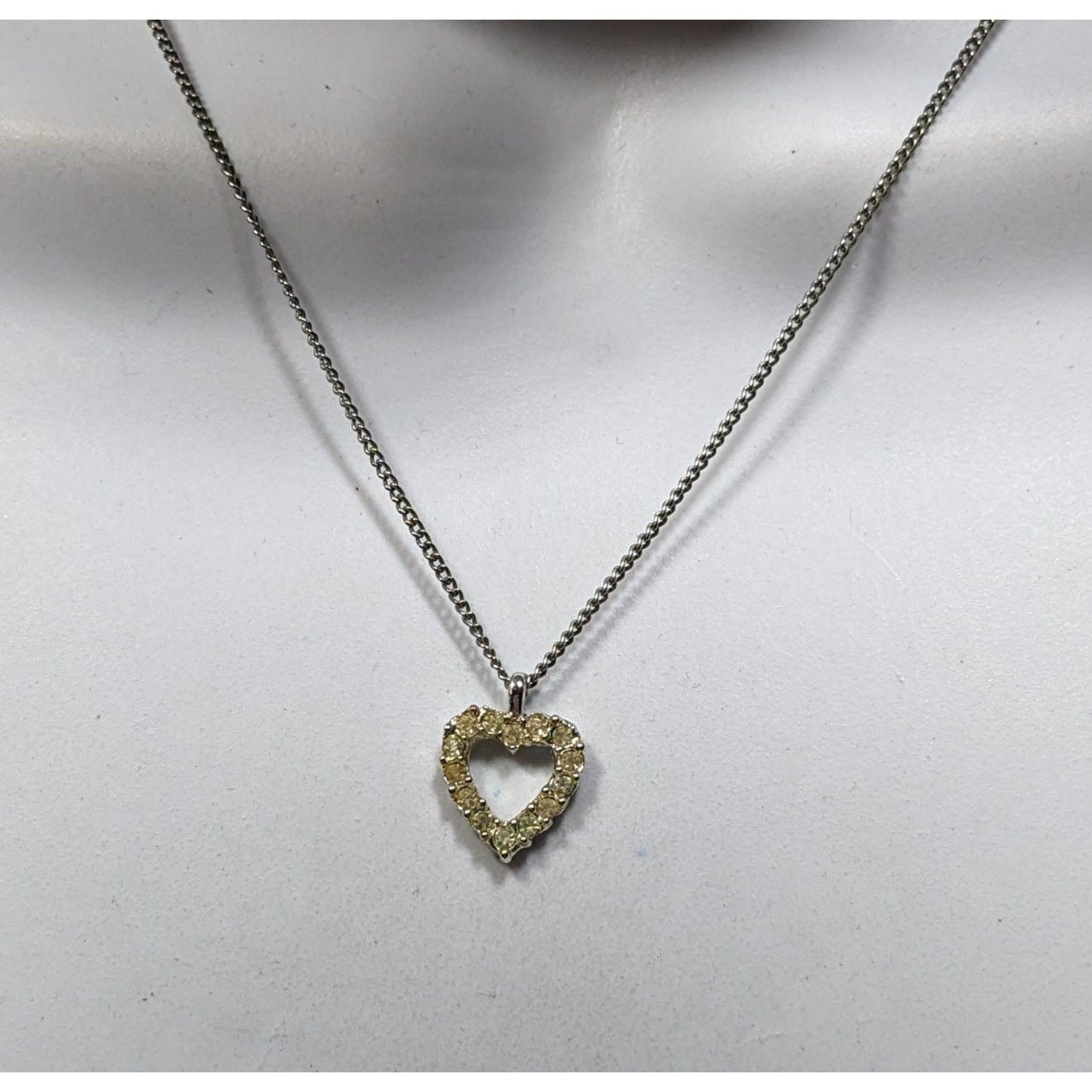 Other Vintage Romantic Delicate Open Heart Pendant Necklace Romant Size ONE SIZE - 4 Thumbnail