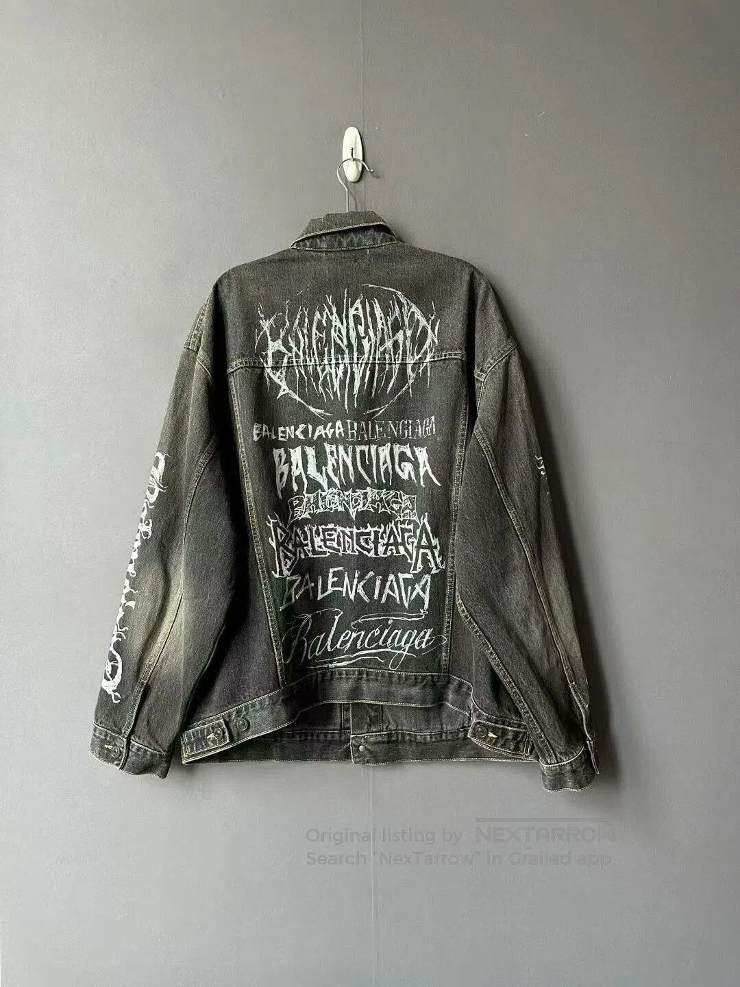 Balenciaga balenciaga graffiti denim jacket in black. Size US XS / EU 42 / 0 - 2 Thumbnail