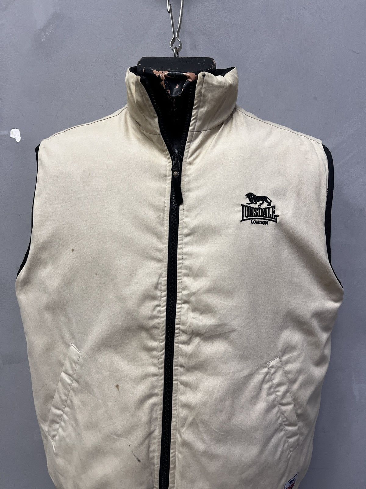 Lonsdale Vintage Vest Lonsdale Beige Zip retro style Y2K Reversible Size US L / EU 52-54 / 3 - 3 Thumbnail