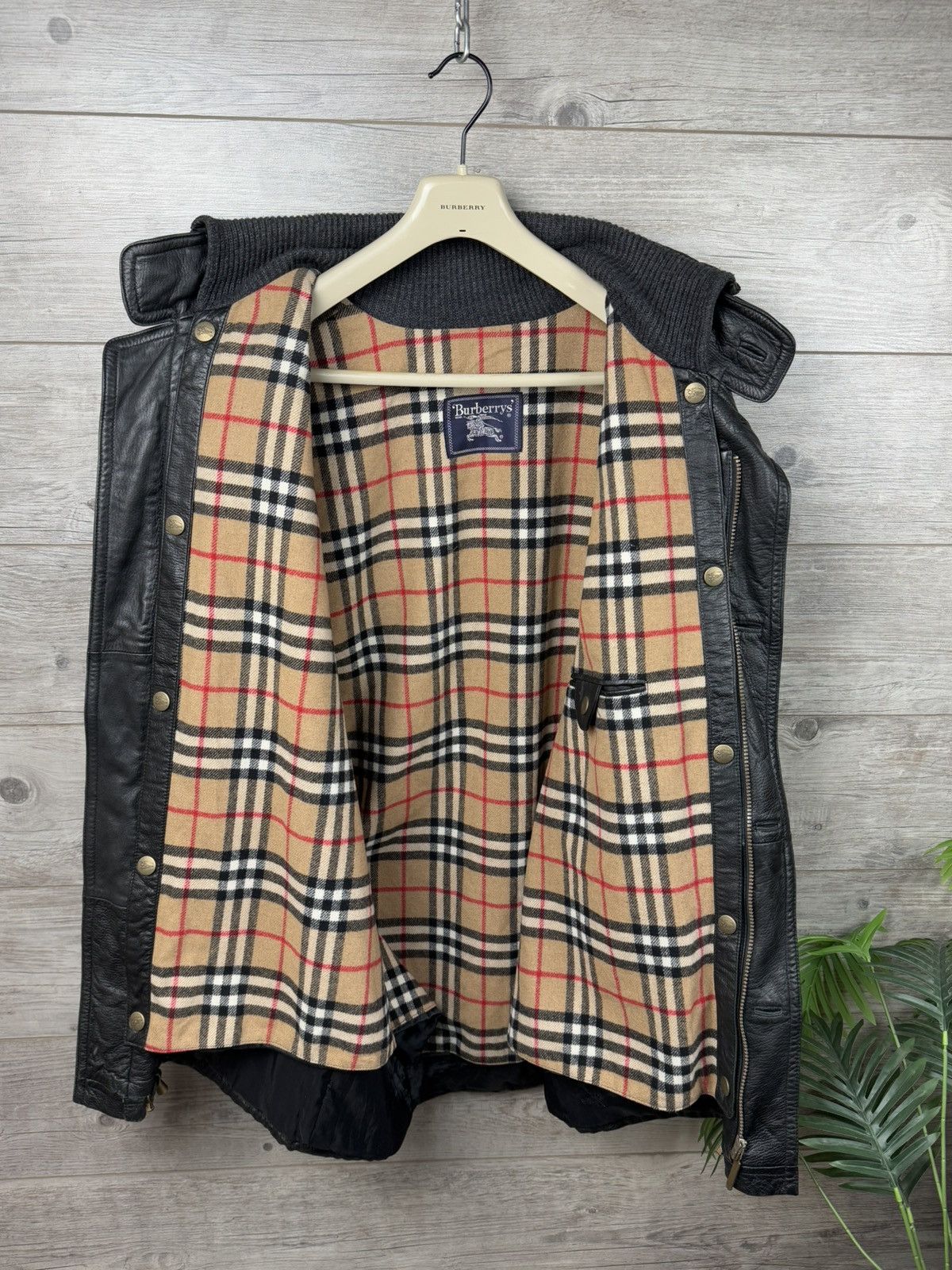Burberry Burberry Insulated Leather Jacket With An Additional Vest Size US L / EU 52-54 / 3 - 4 Thumbnail