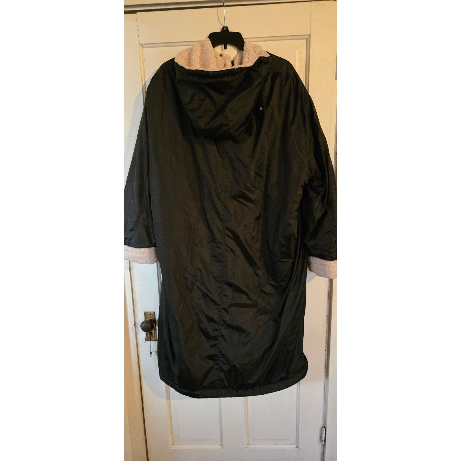 Asos ASOS teddy lined maxi coat, size 20 Size 3XL / US 20-22 - 2 Thumbnail