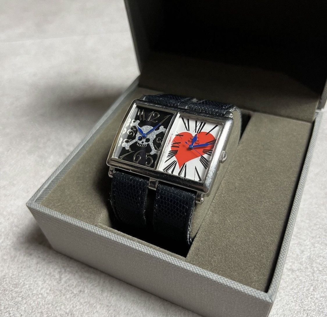 Vivienne Westwood Vivienne Westwood Skull Hearts Double Face