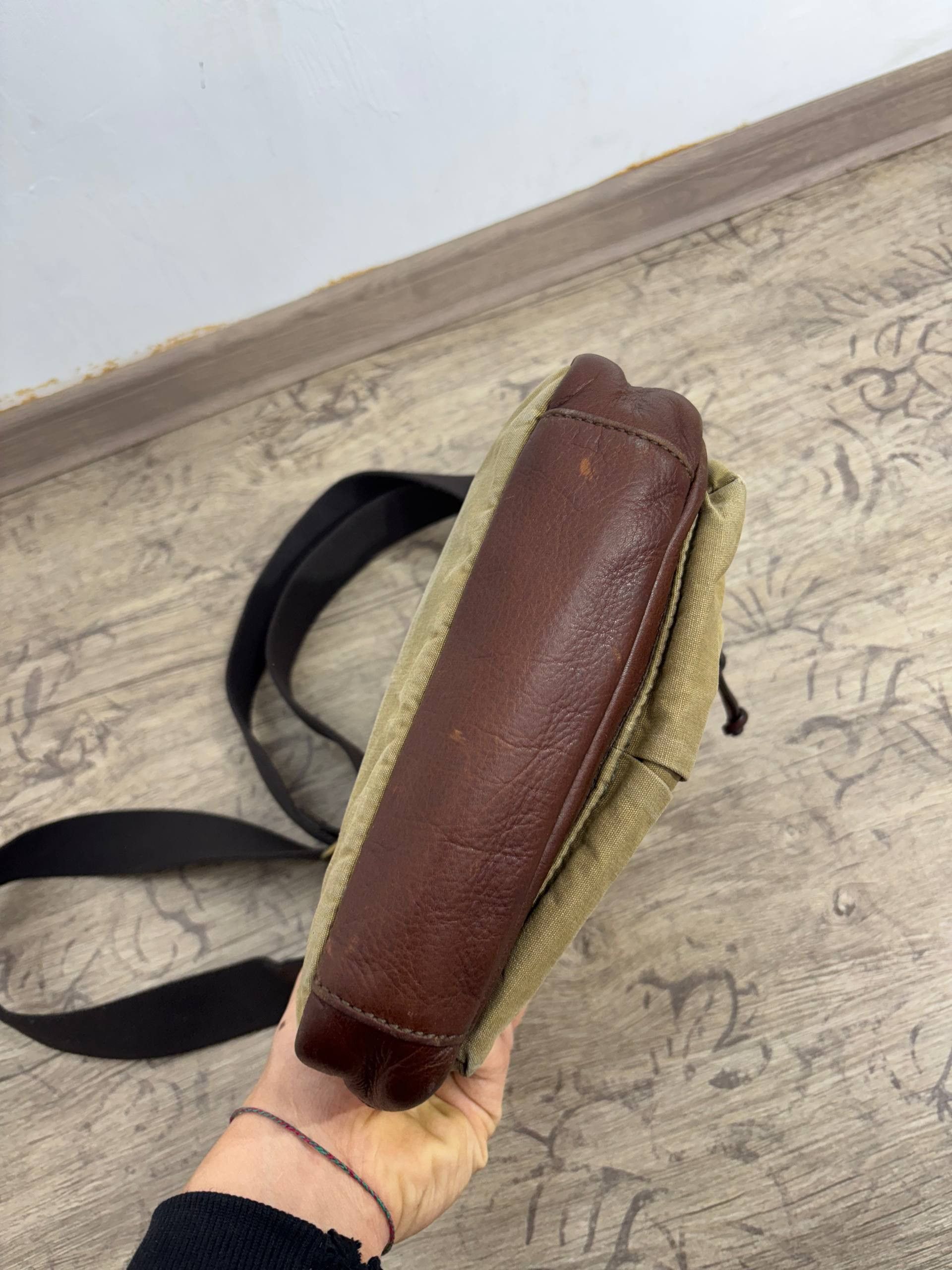 Diesel VTG Diesel 90s Style Military Sling Bag Distressed Crossbody Size ONE SIZE - 9 Thumbnail