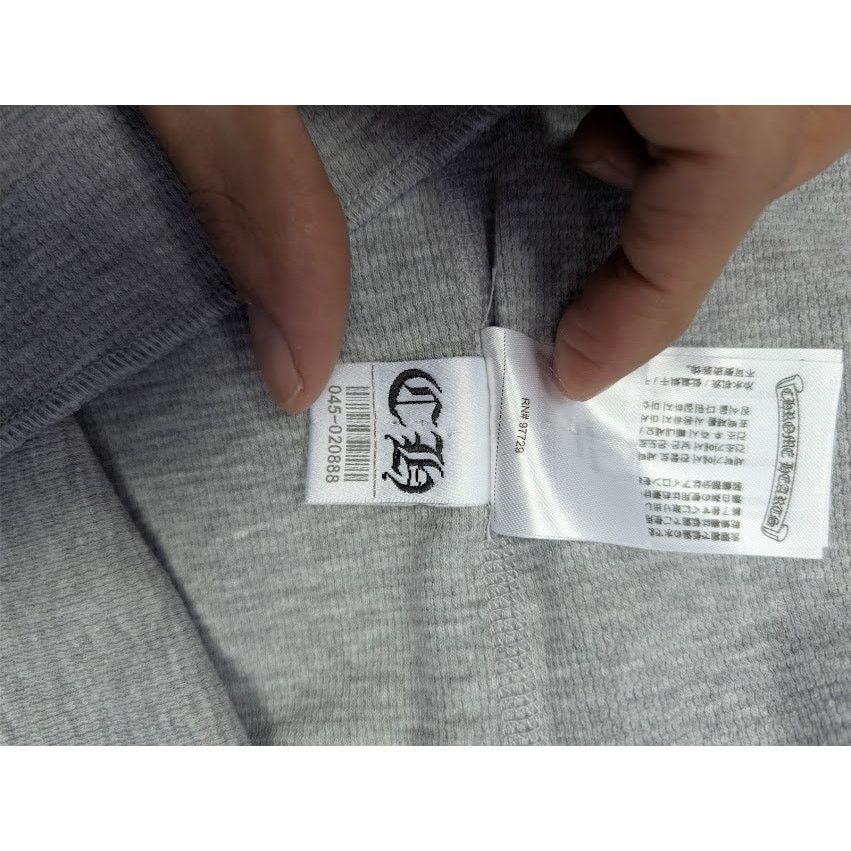 Chrome Hearts o1rshd1 Scroll Logo Long-Sleeve T-Shirt in Grey Size US L / EU 52-54 / 3 - 19 Thumbnail